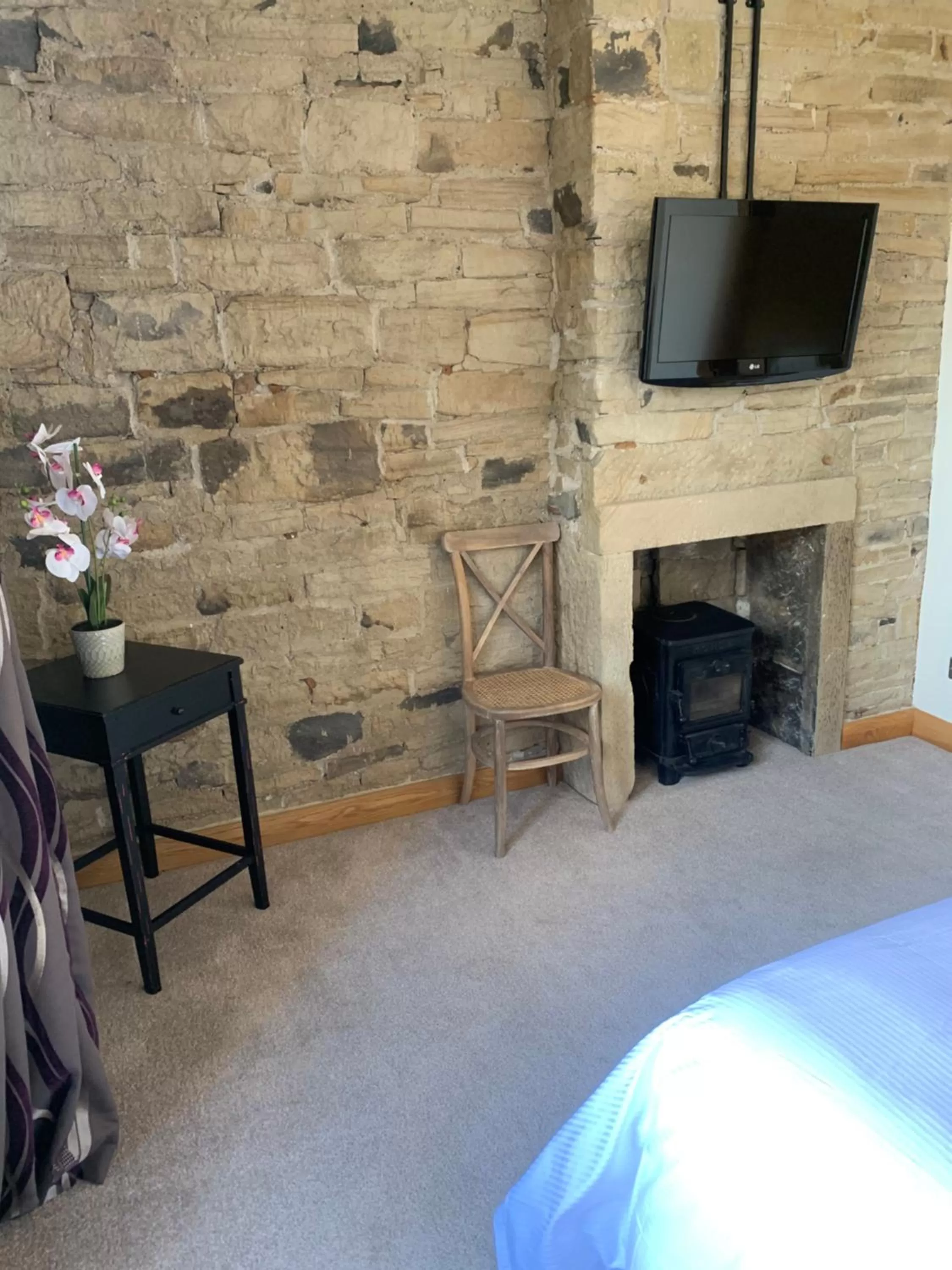 TV and multimedia, TV/Entertainment Center in The Weavers Shed