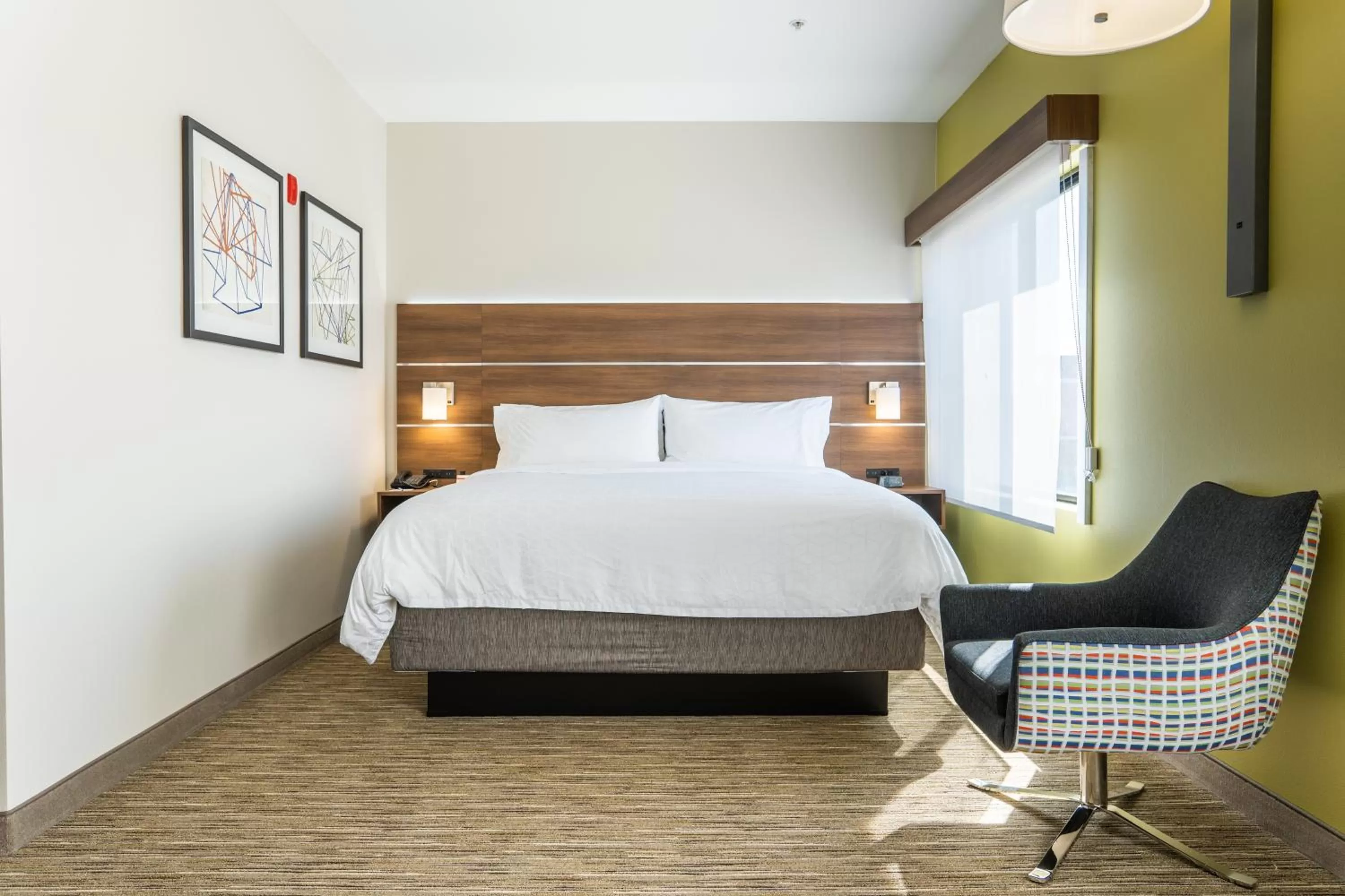 Photo of the whole room, Bed in Holiday Inn Express San Clemente N – Beach Area by IHG