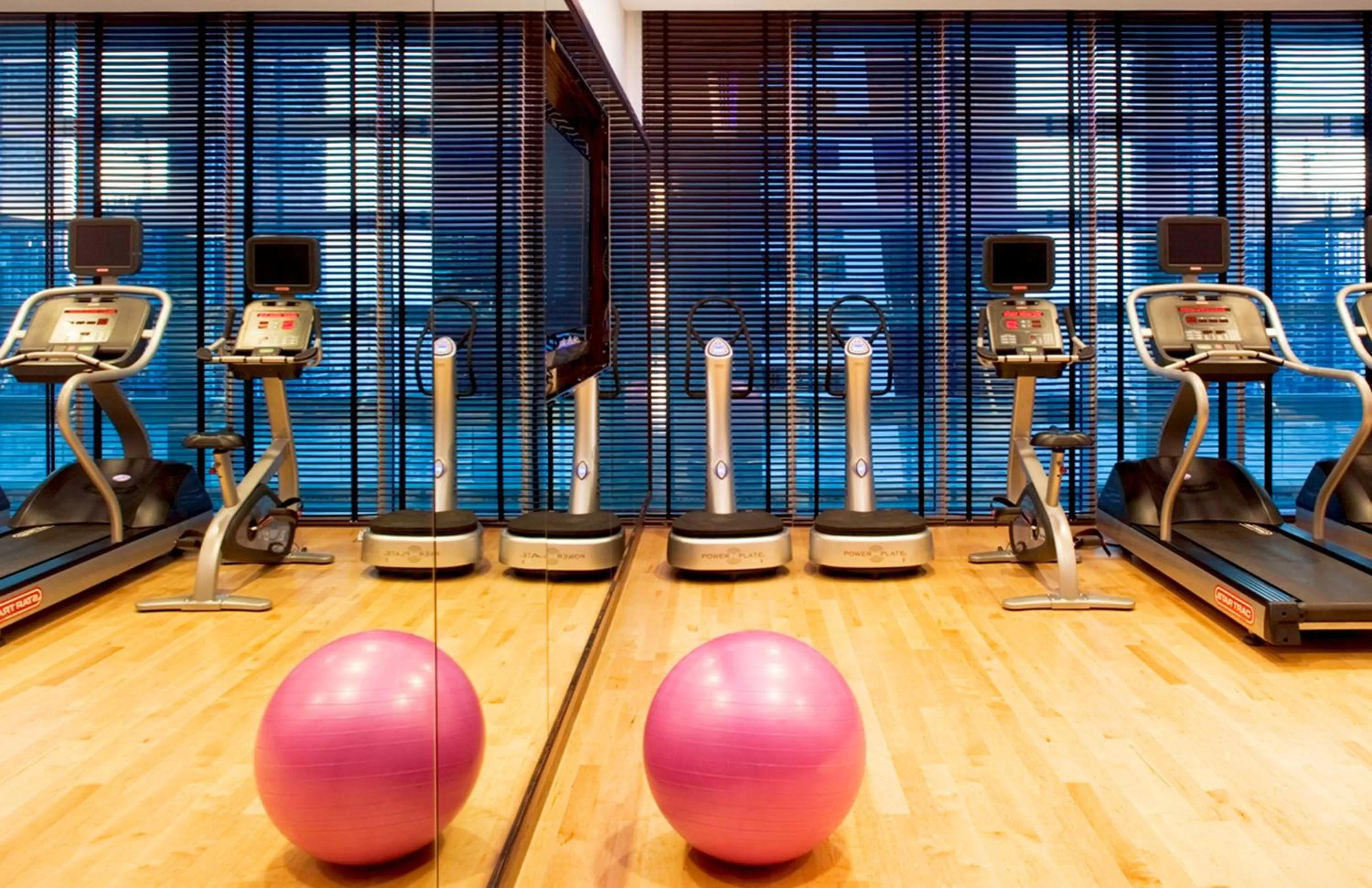 Fitness centre/facilities in voco - Bonnington Dubai by IHG