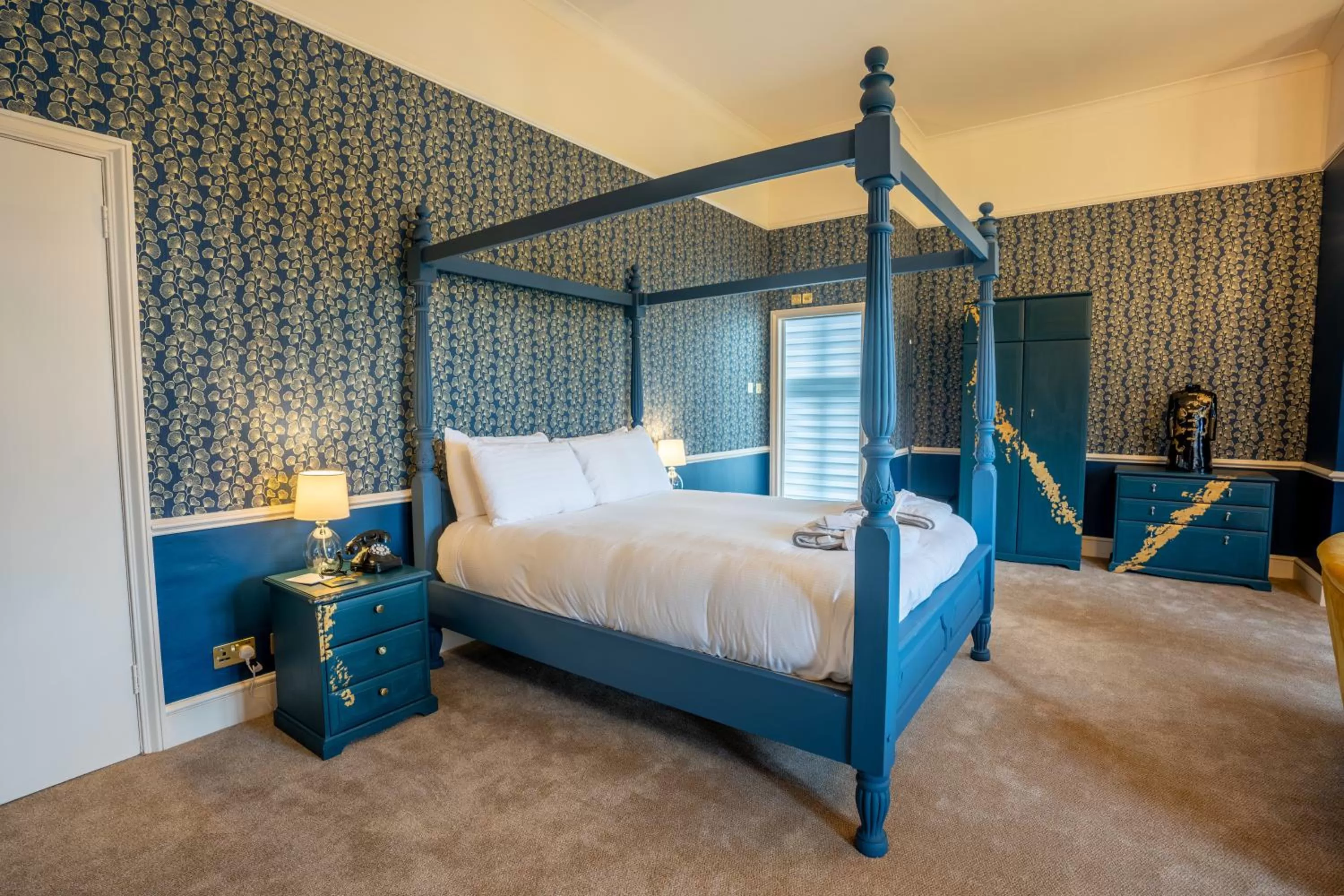 Bedroom, Bed in Broome Park Hotel