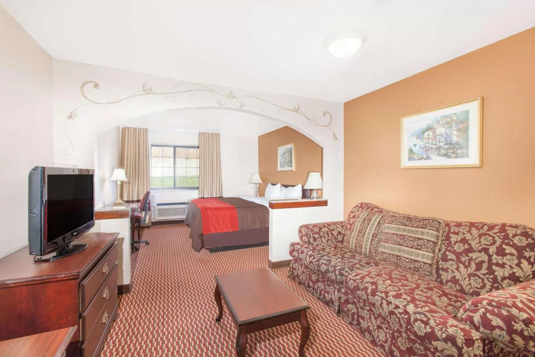 Bed in Quality Inn & Suites Oklahoma City North