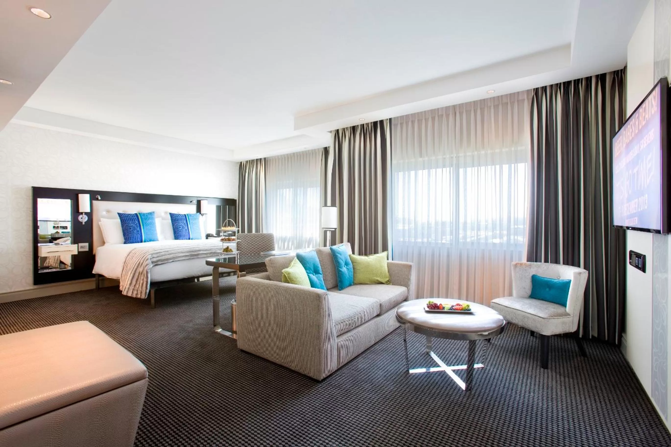Photo of the whole room, Bed in Southern Sun Waterfront Cape Town