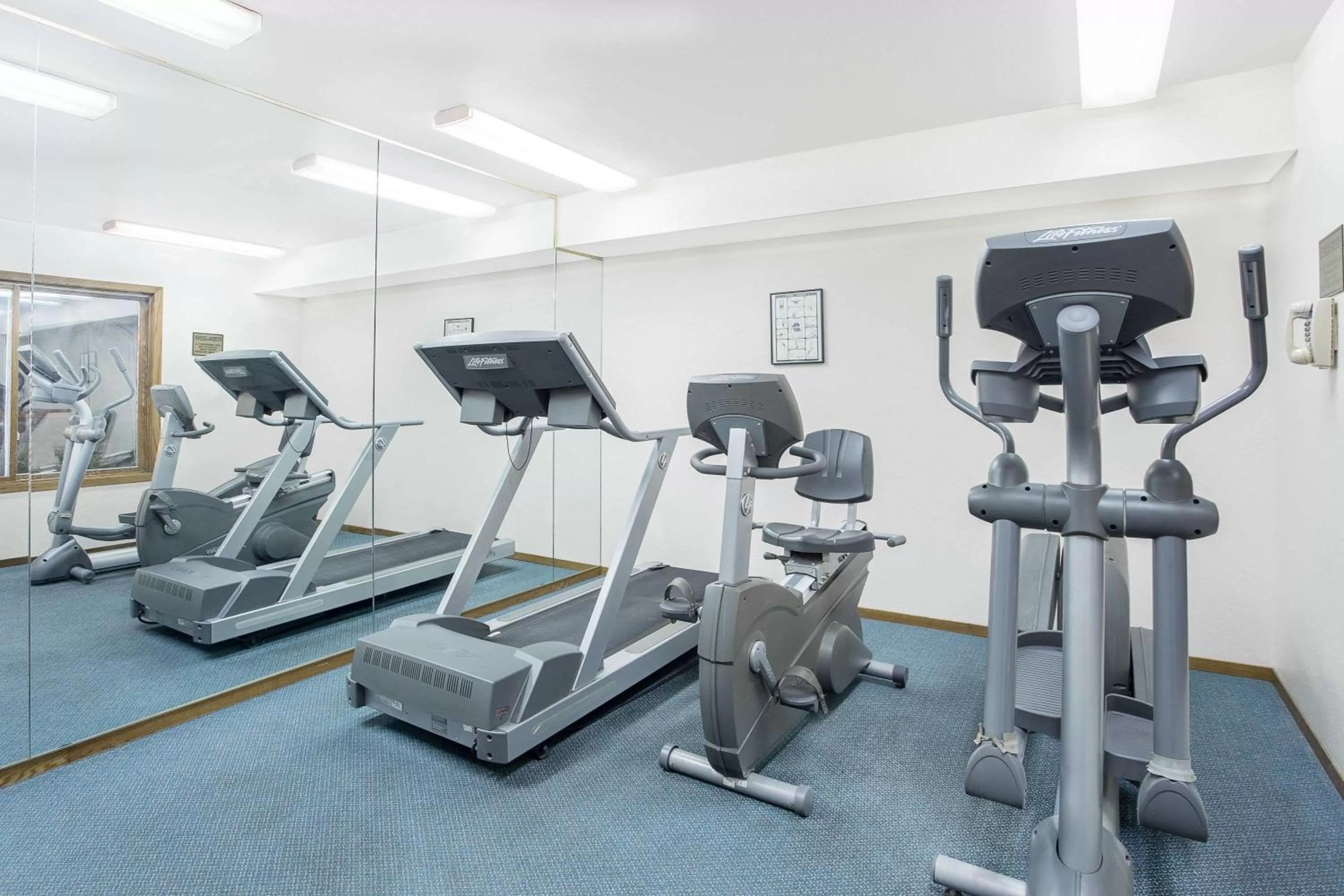 Fitness centre/facilities in Hawthorn Extended Stay by Wyndham Green Bay