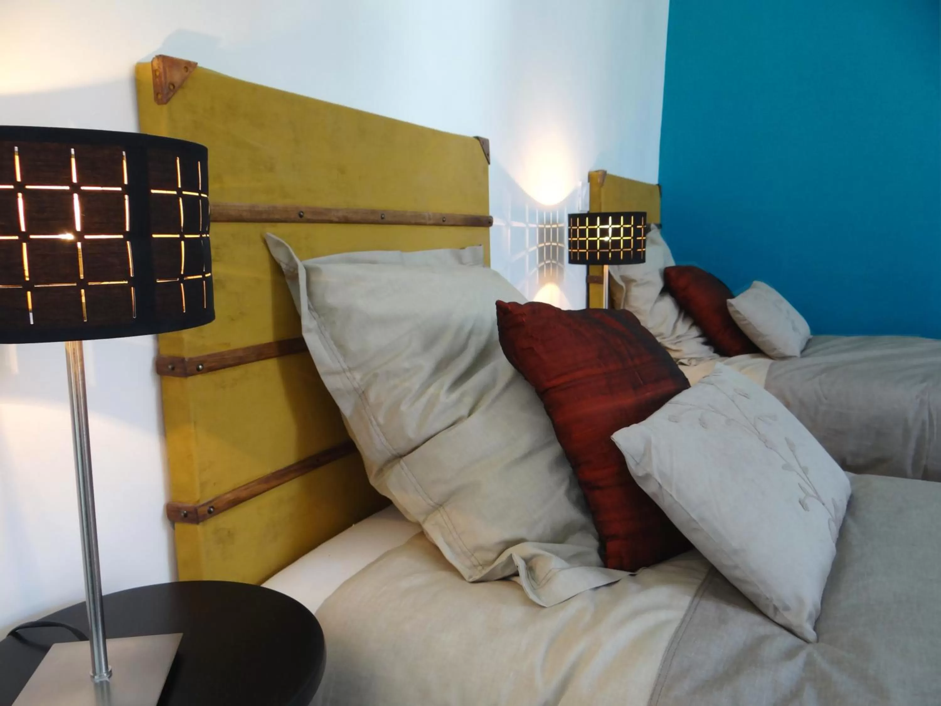 Bed in Les Viviers Maison d'hôtes B&B