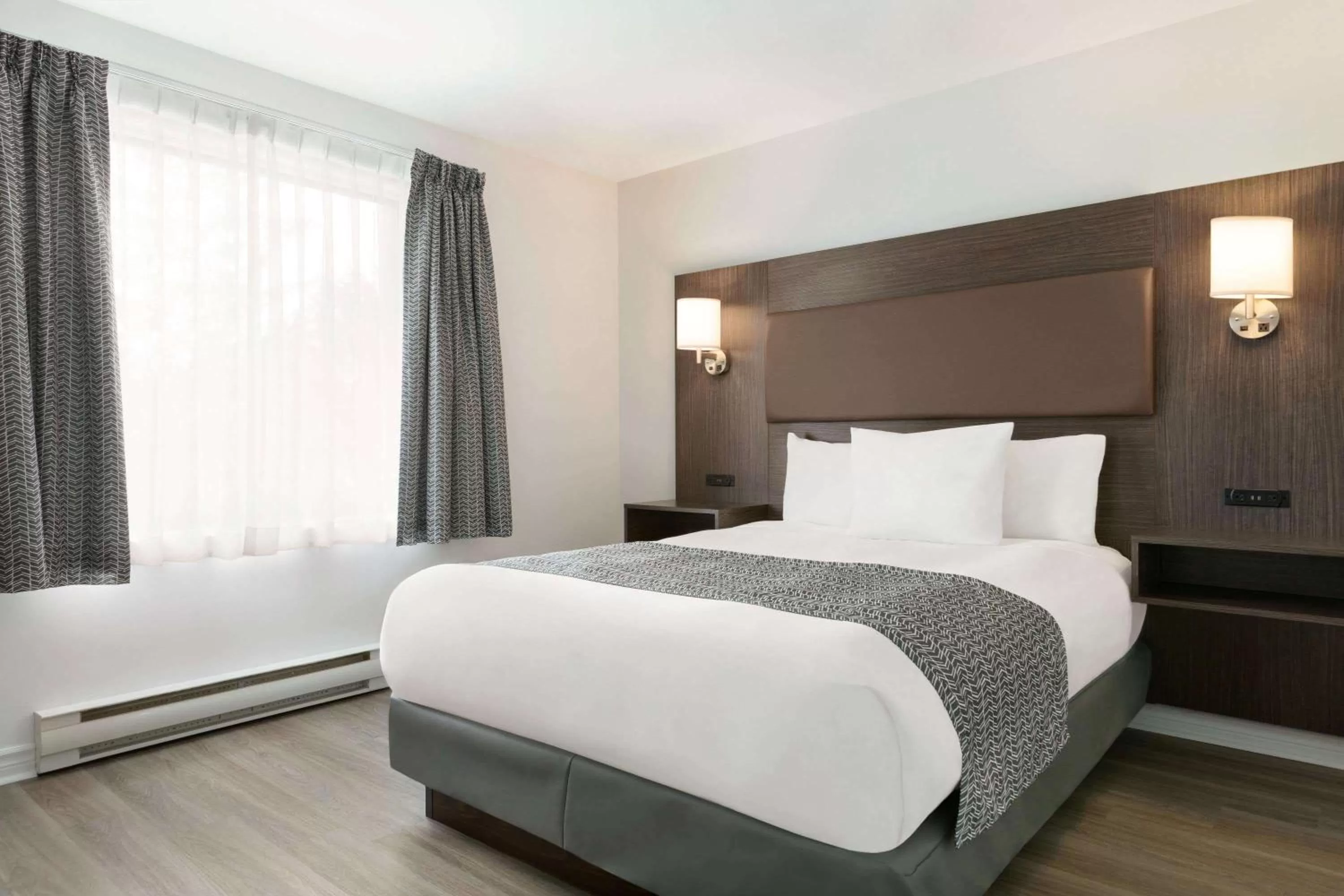 Queen Suite - Non-Smoking - Not pet friendly in Travelodge by Wyndham Rigaud