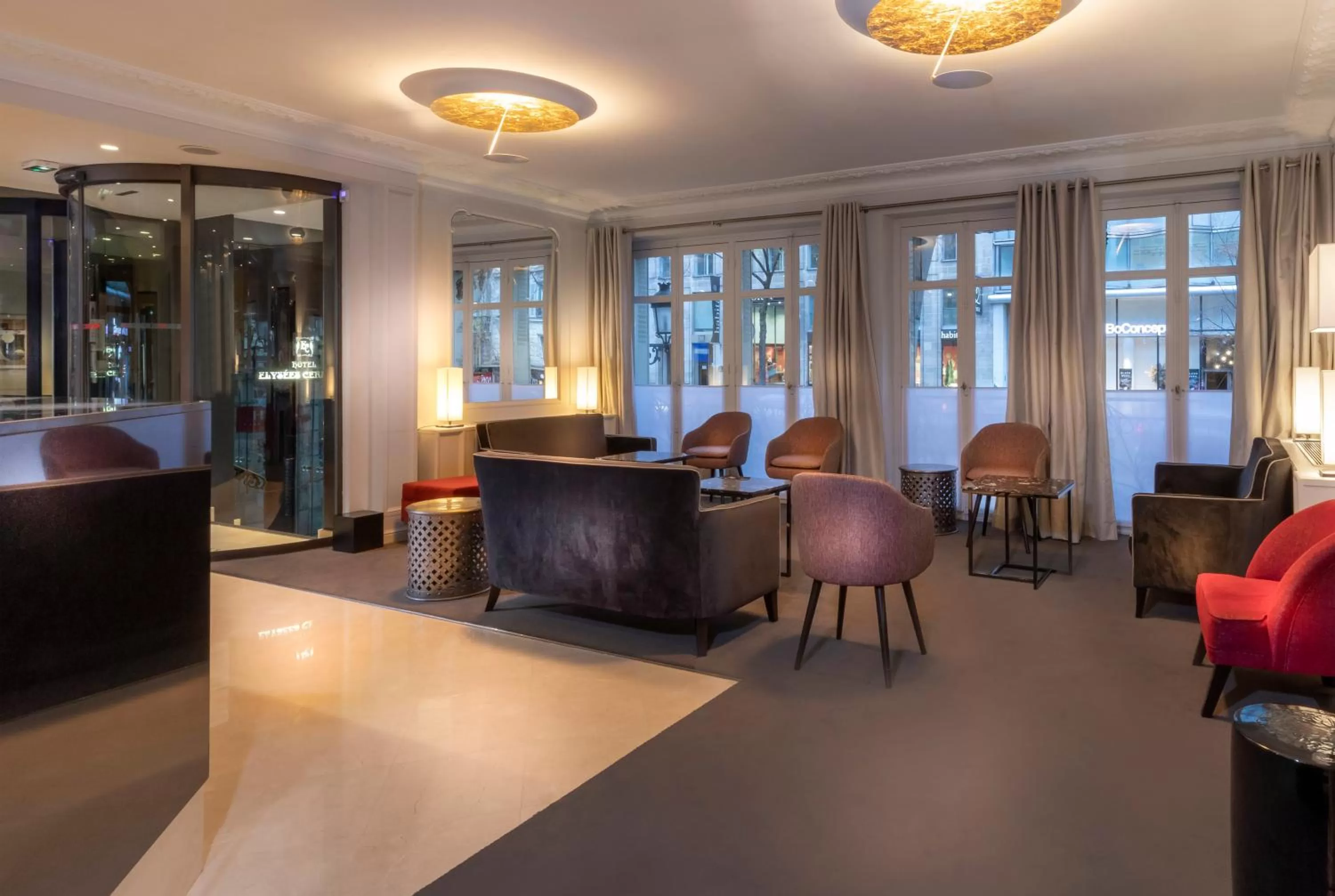 Lobby or reception in Elysées Ceramic