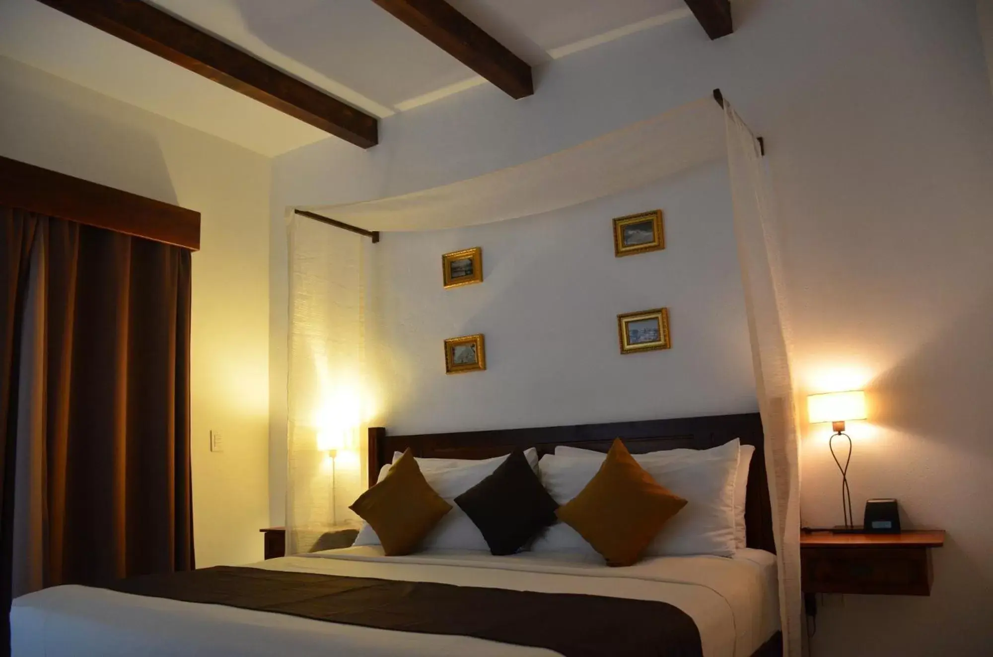 Deluxe Double Room with Balcony in La Pasion Colonial Hotel Boutique By Bunik Deluxe Double Room with Balcony in La Pasion Colonial Hotel Boutique By Bunik