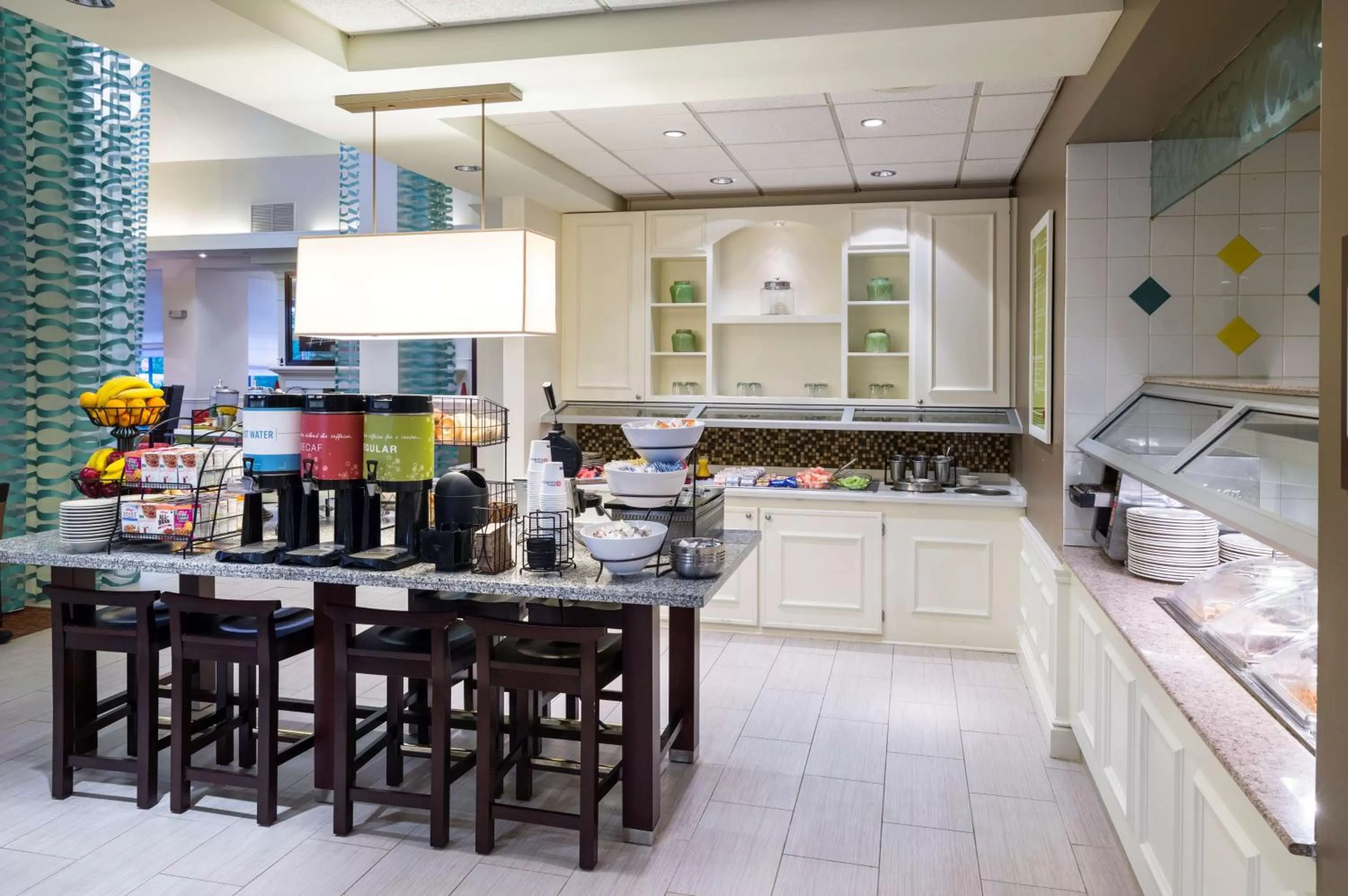 Breakfast in Hilton Garden Inn Edison/Raritan Center