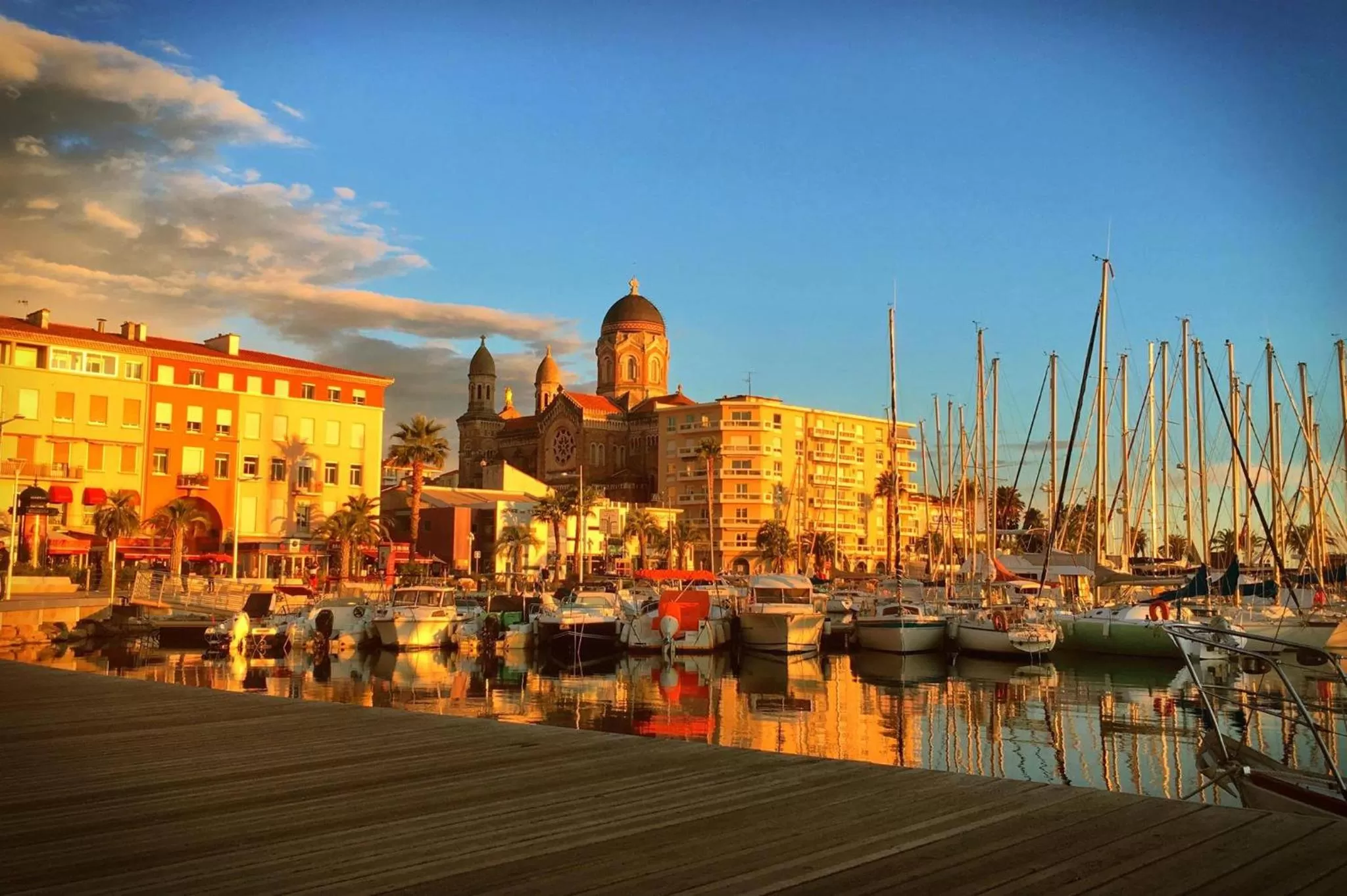 Nearby landmark in Le Thimothée : Hôtel & Studios