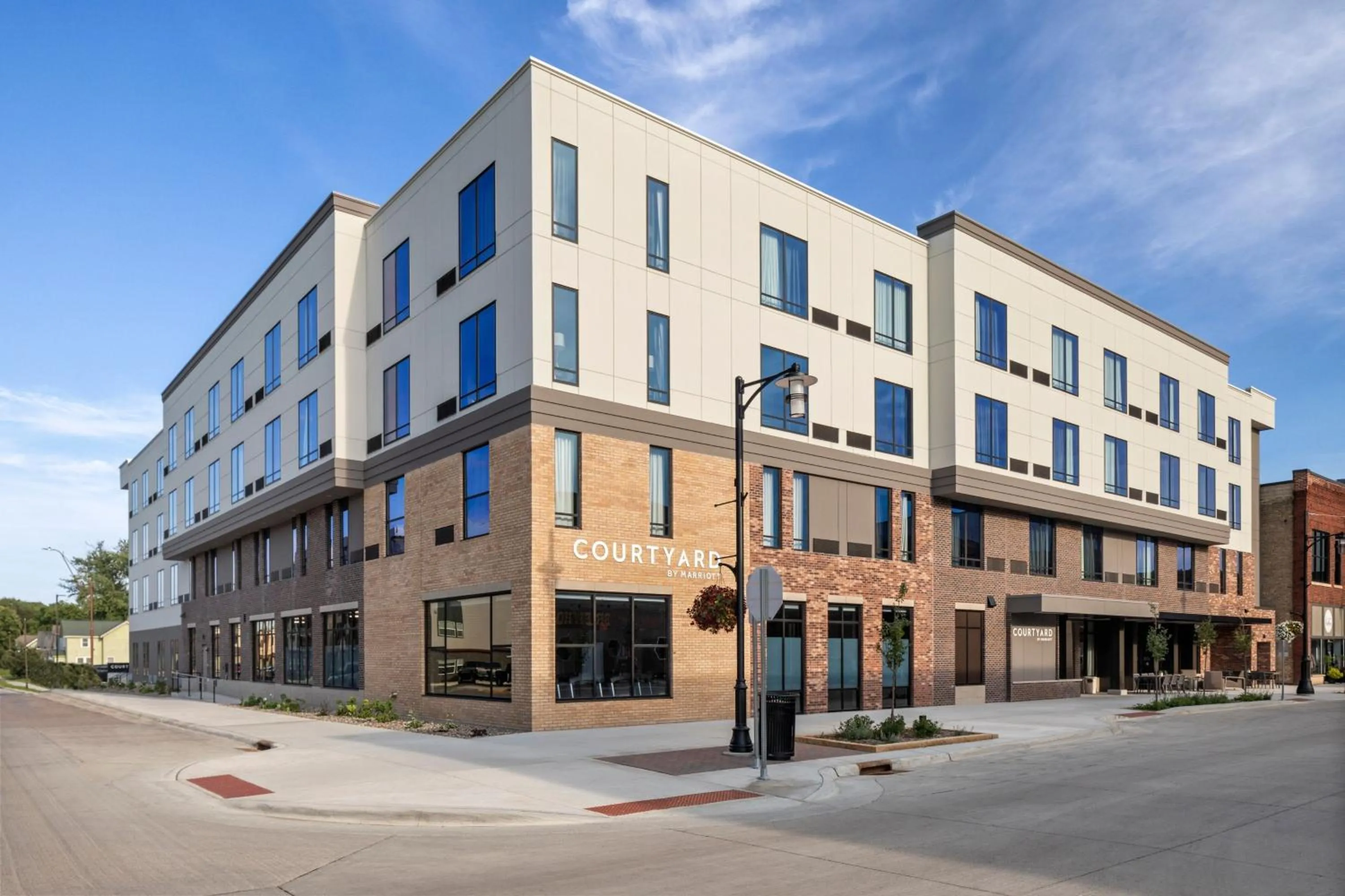 Property building in Courtyard by Marriott Owatonna Downtown