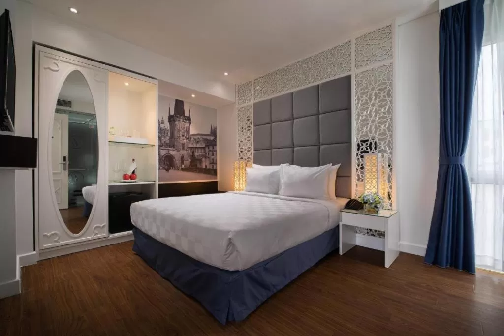 Bedroom, Bed in Victor Metropolis Hanoi Hotel & Rooftop Bar