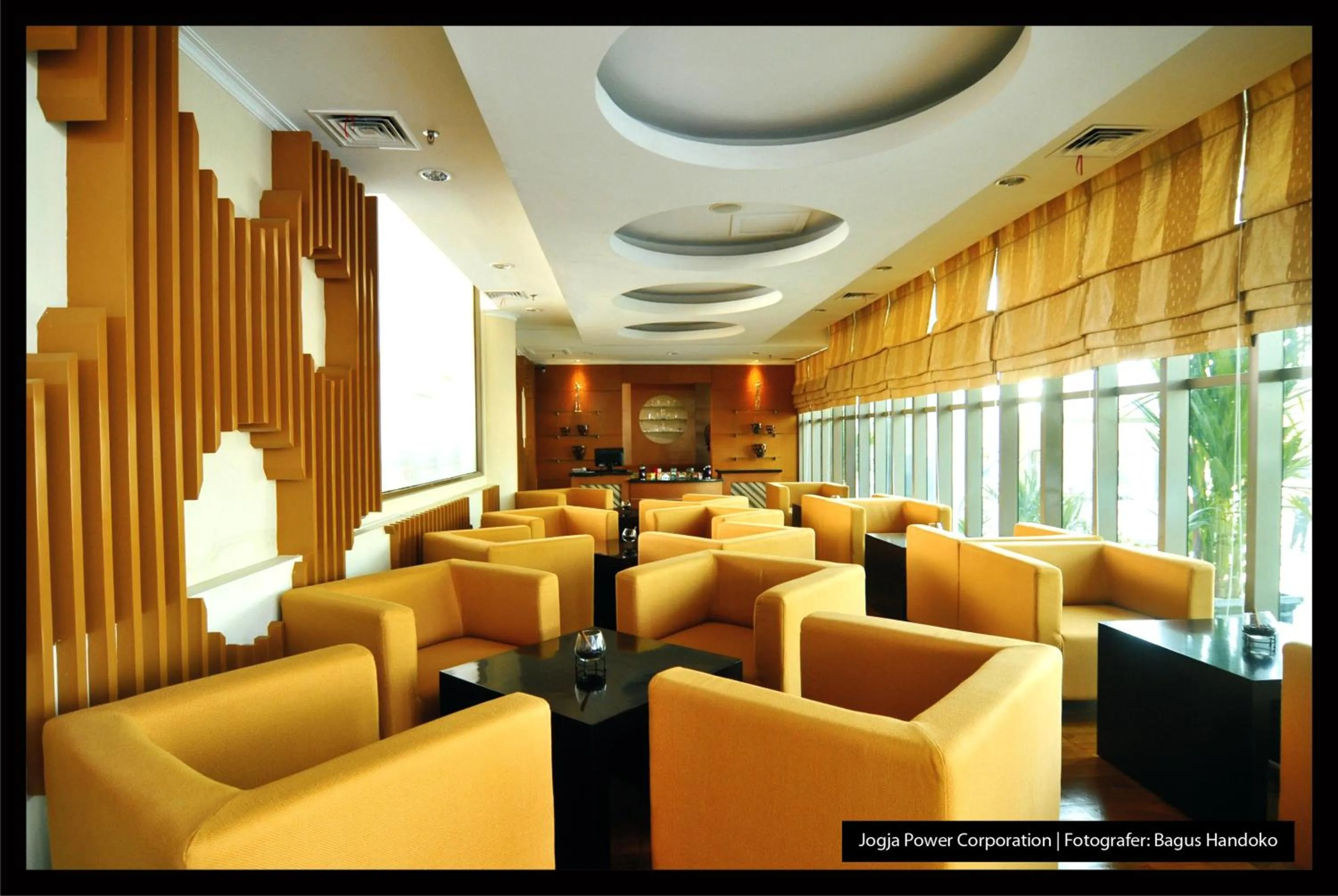 Lobby or reception in Ros-In Hotel