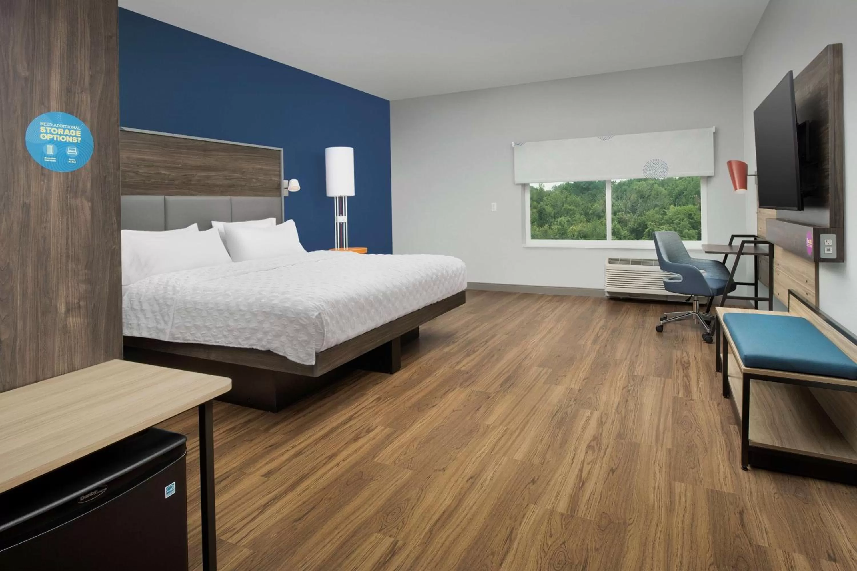 Bedroom, Bed in Tru By Hilton Charlotte Airport Lake Pointe