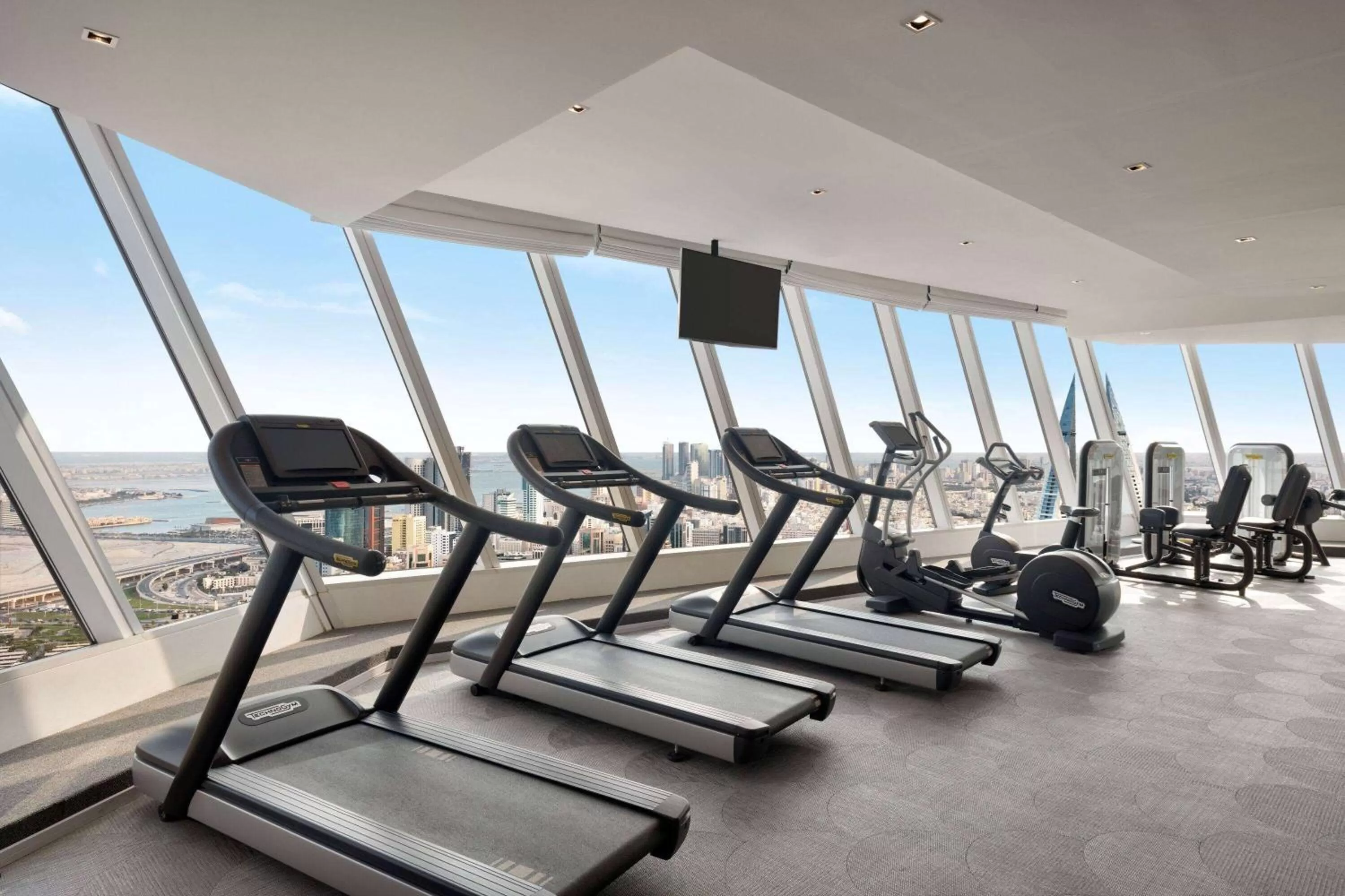 Fitness centre/facilities in Wyndham Grand Manama