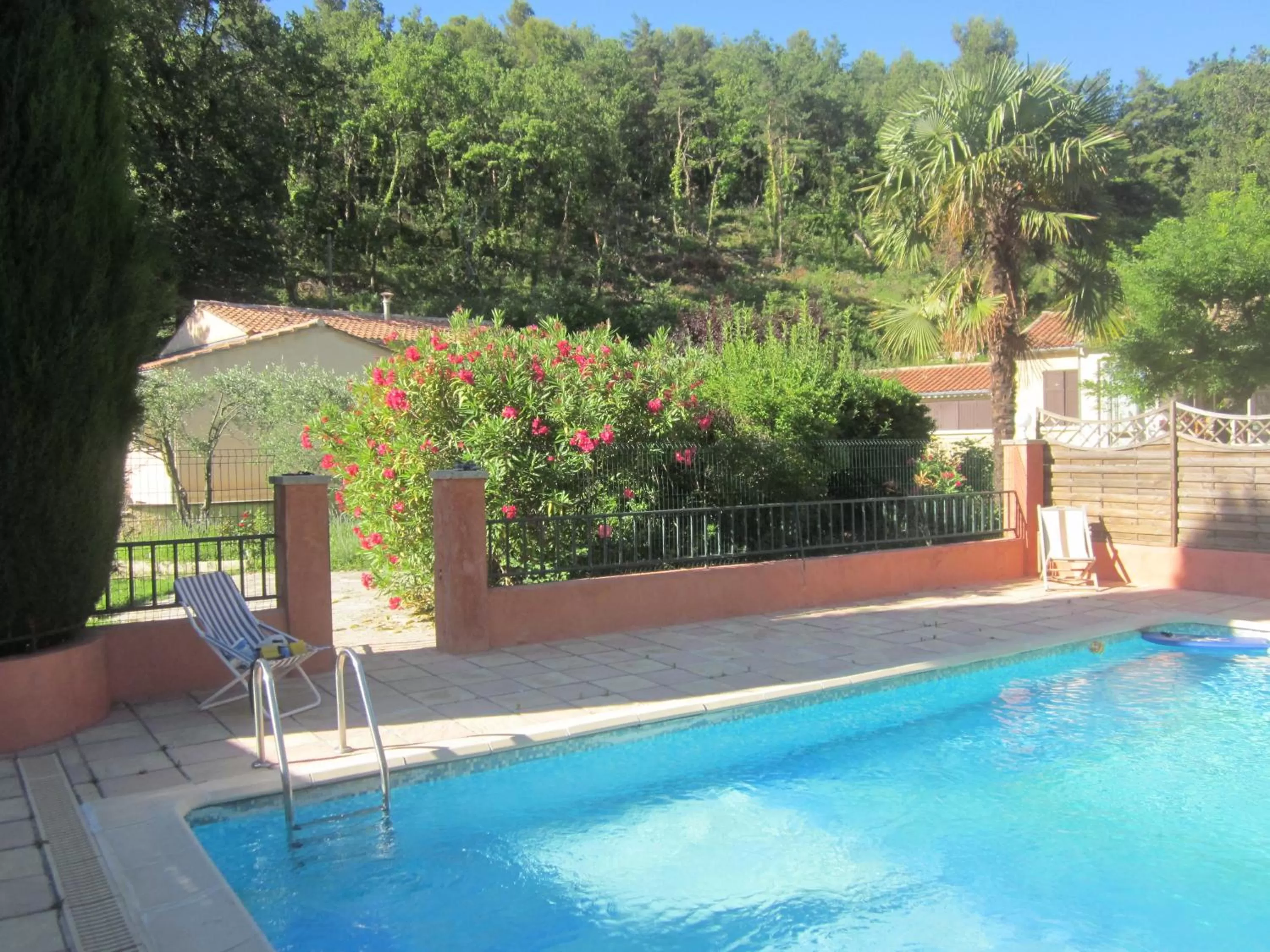 Swimming Pool in Les Verveines de Vaison