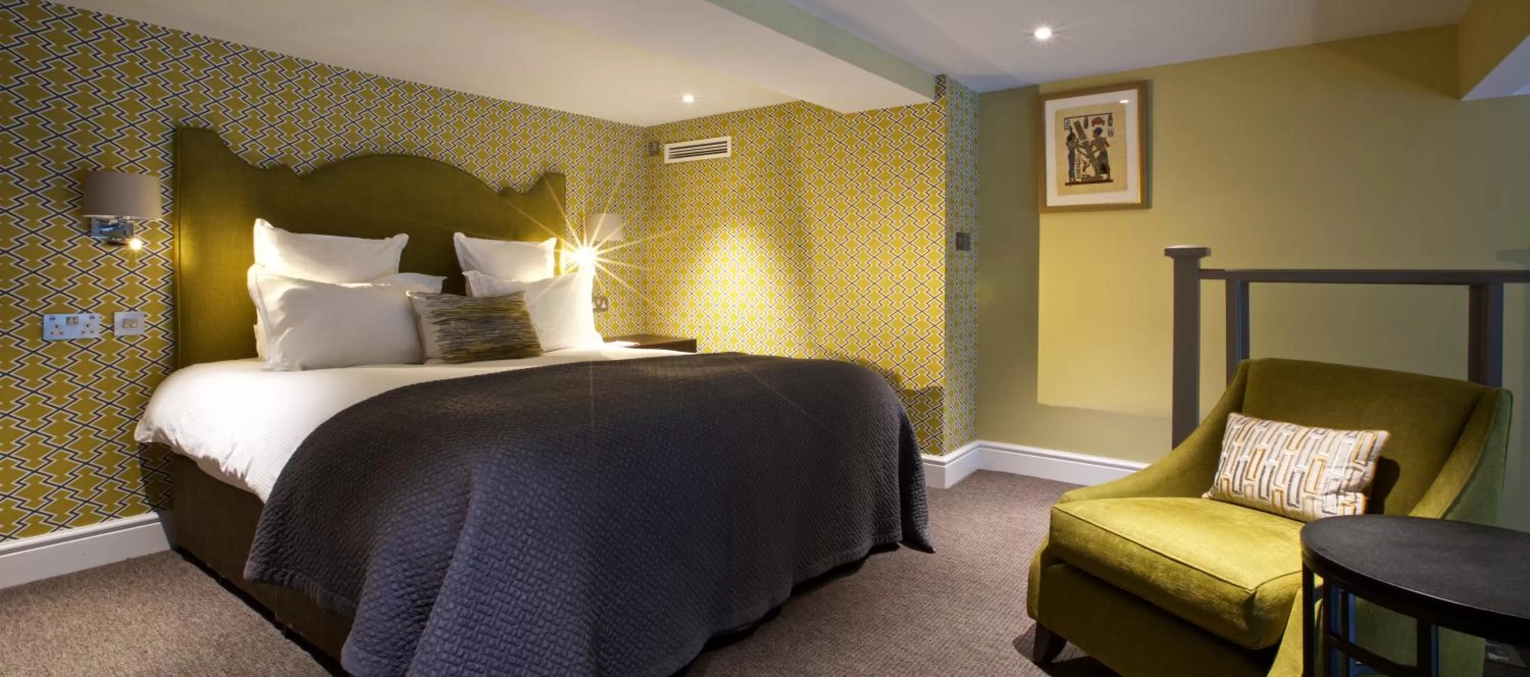 Bed in 54 Queen's Gate Hotel