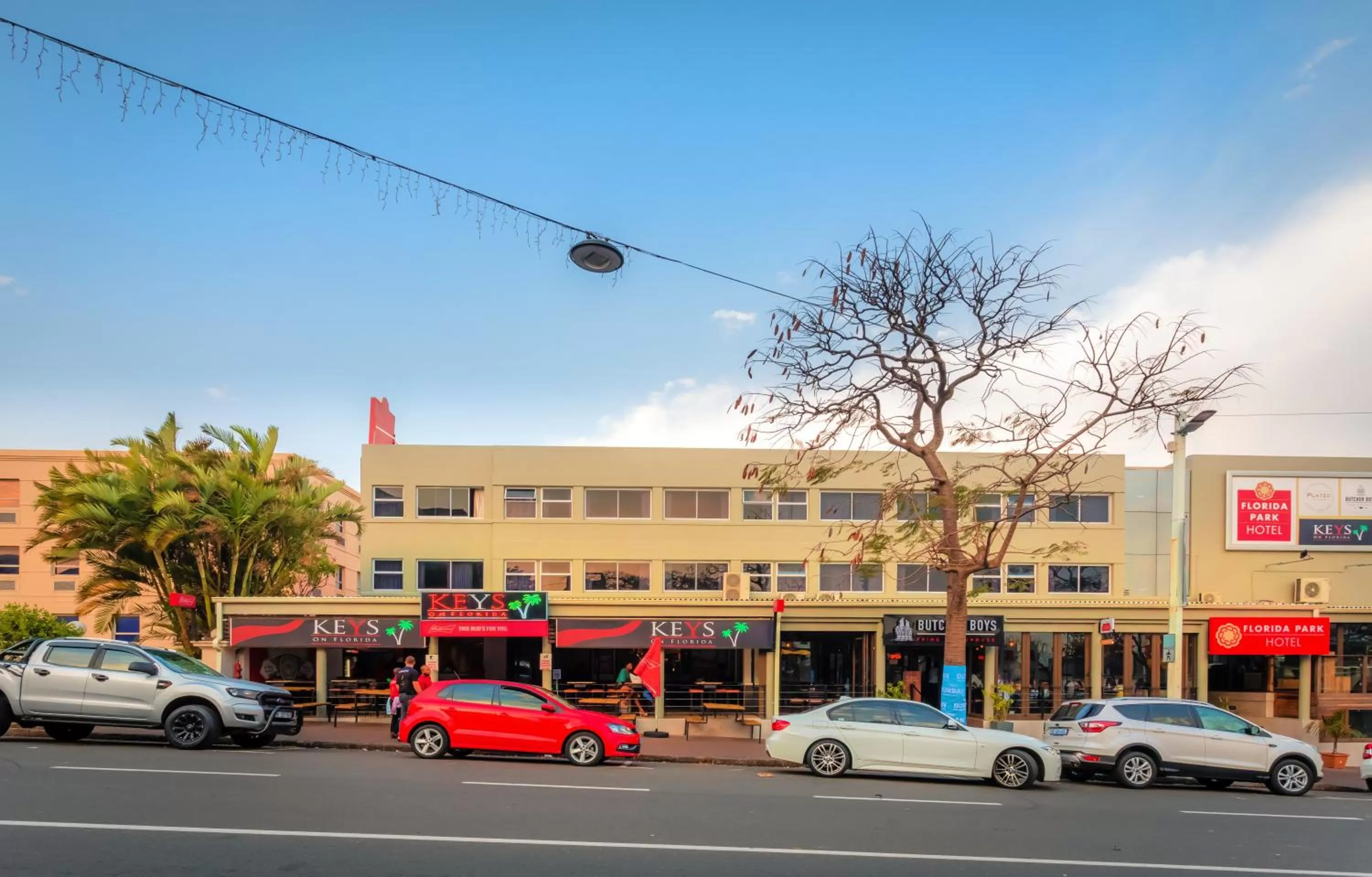 Entertainment in Florida Park Hotel, Florida Road