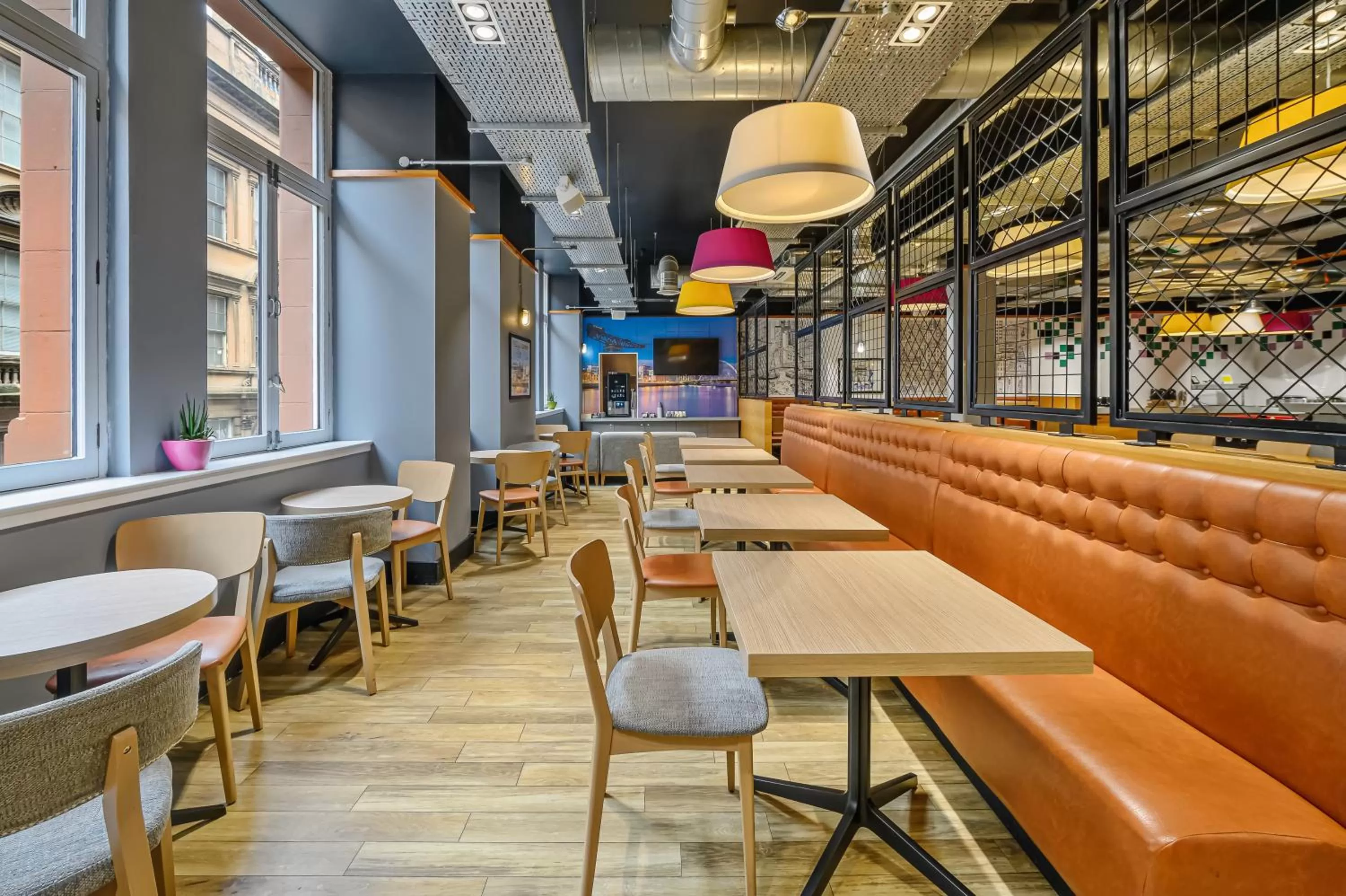 Restaurant/places to eat in ibis Styles Glasgow Centre George Square