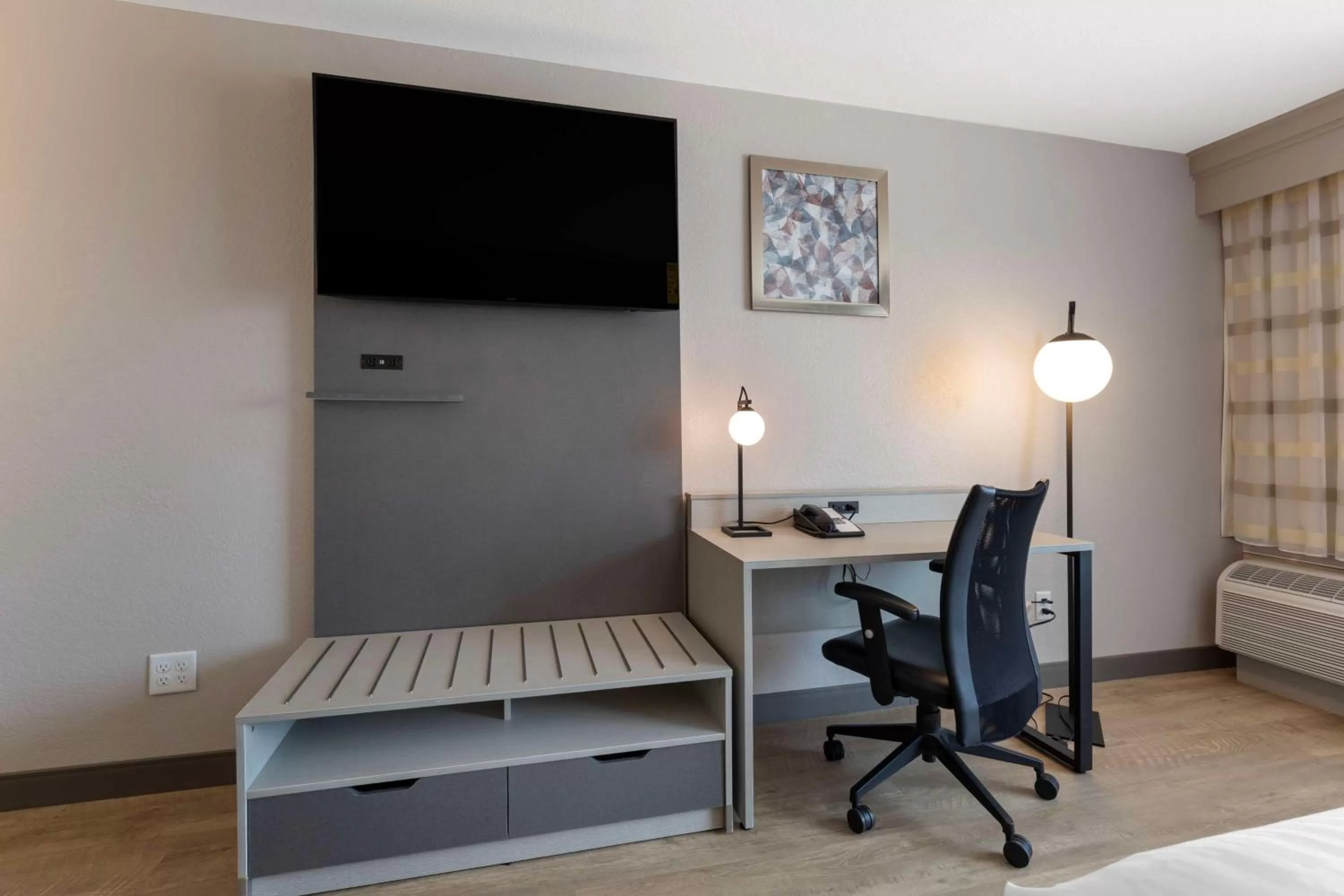 Bedroom, Bed in Best Western Plus Fort Worth North