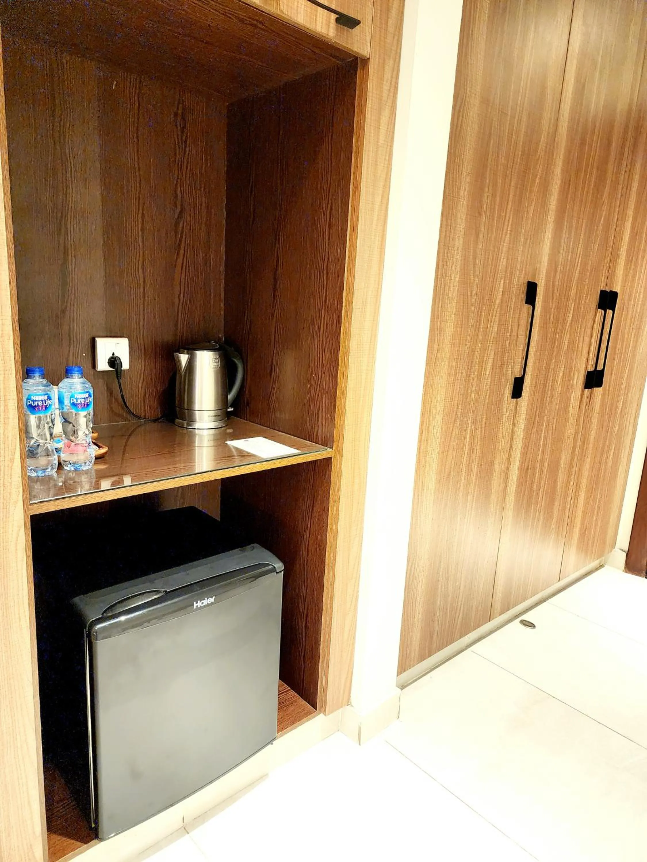 Bedroom in Best Western Premier Hotel Gulberg Lahore