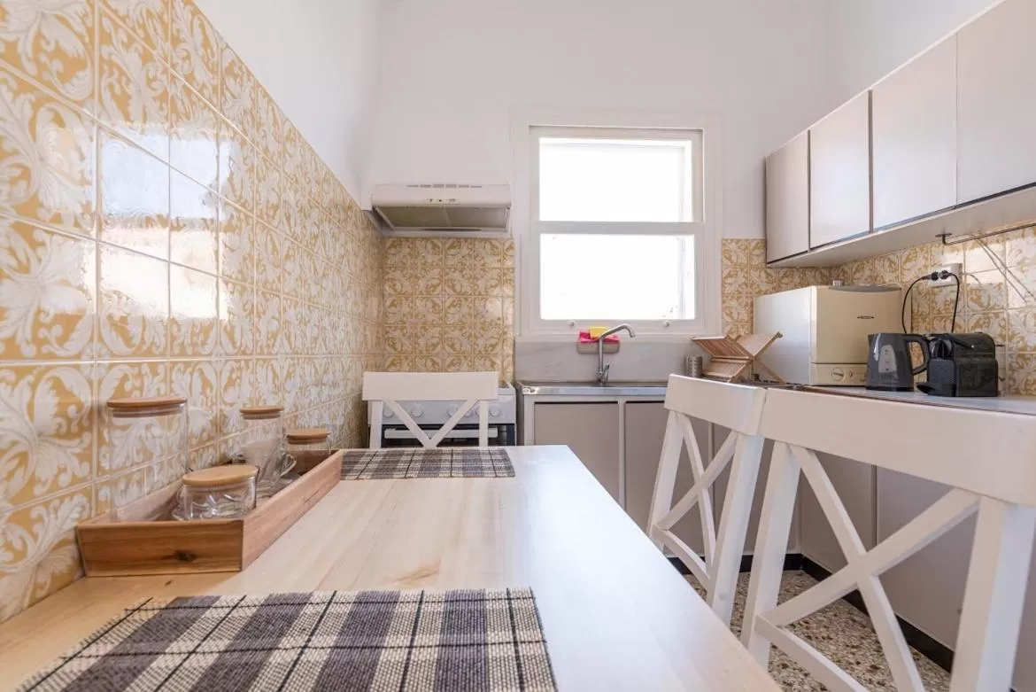 Kitchen/Kitchenette in Syros DouBleTS rooms