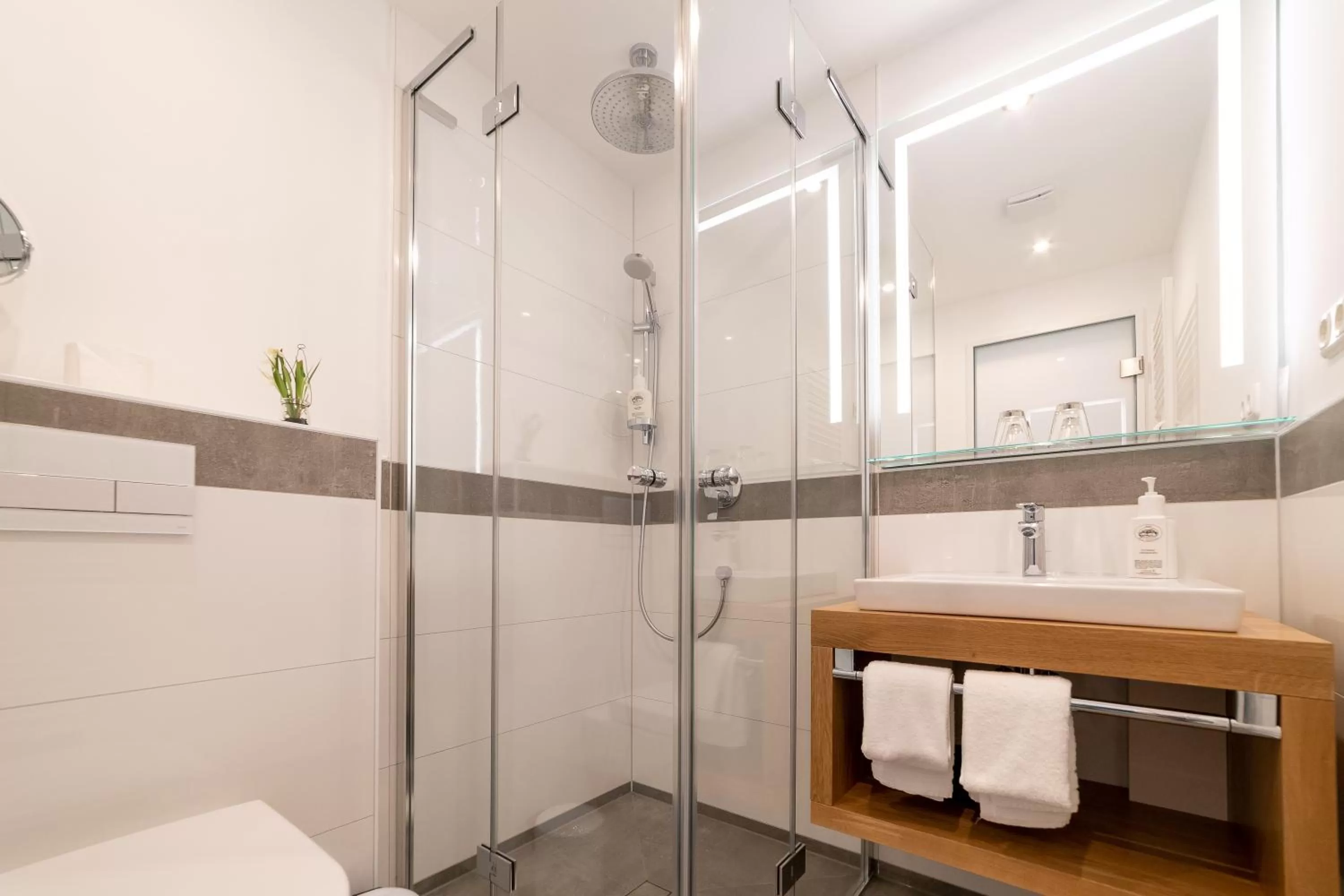 Bathroom in Hotel zum Kuhhirten