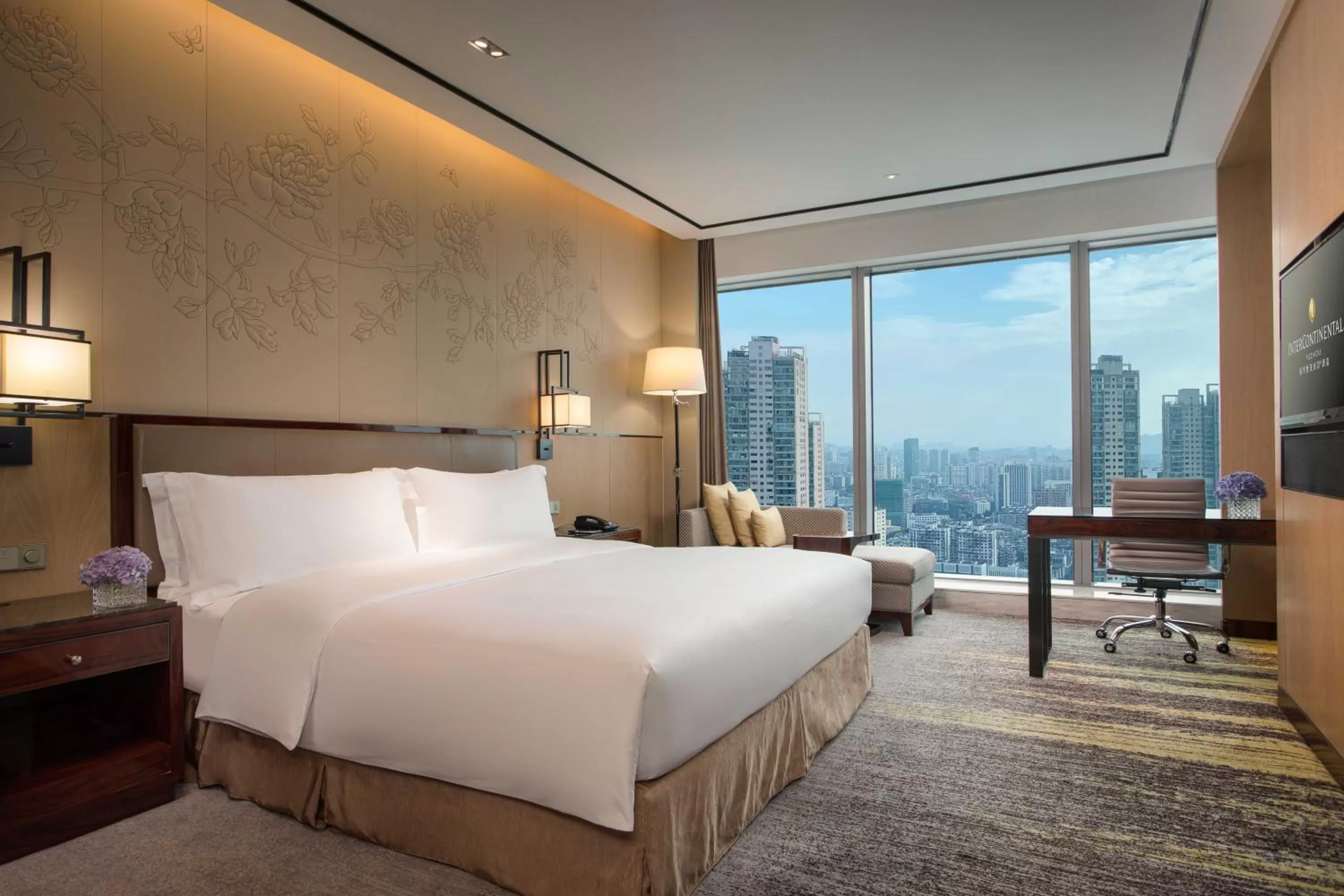 Bed in InterContinental Fuzhou