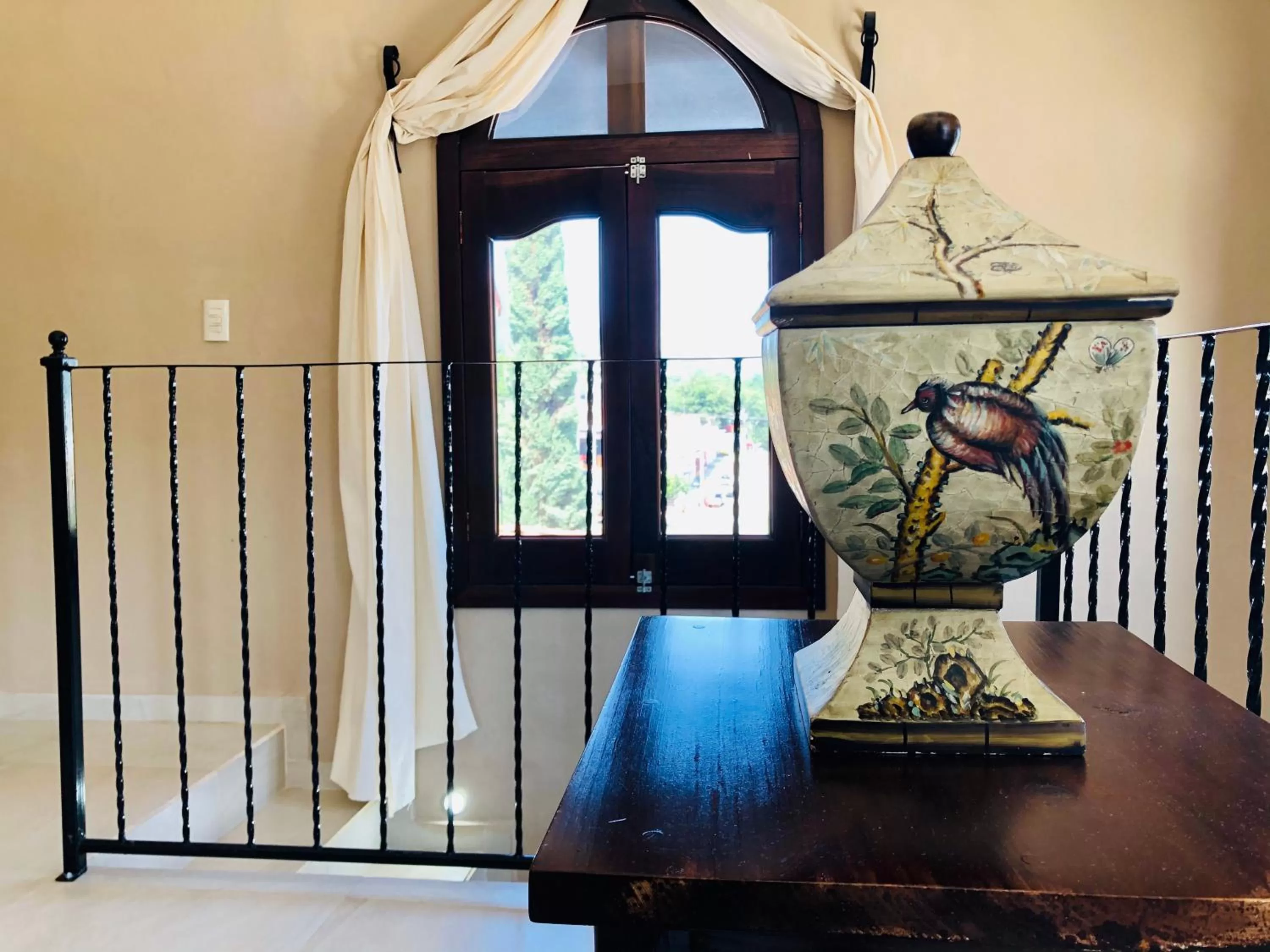 Decorative detail in Hotel Carretas by Rotamundos