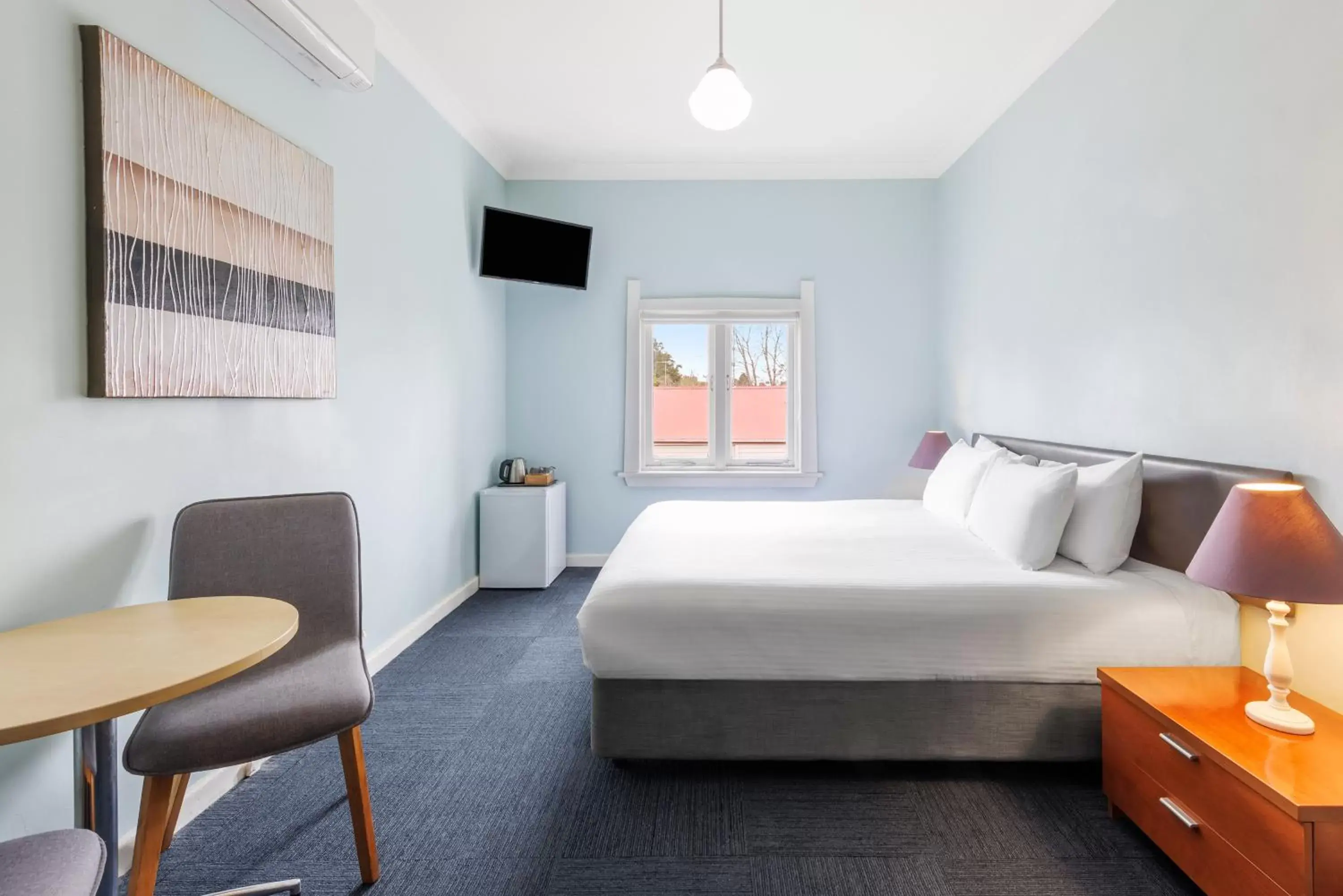 King Room in Hotel Blue & Cottages Katoomba King Room in Hotel Blue & Cottages Katoomba