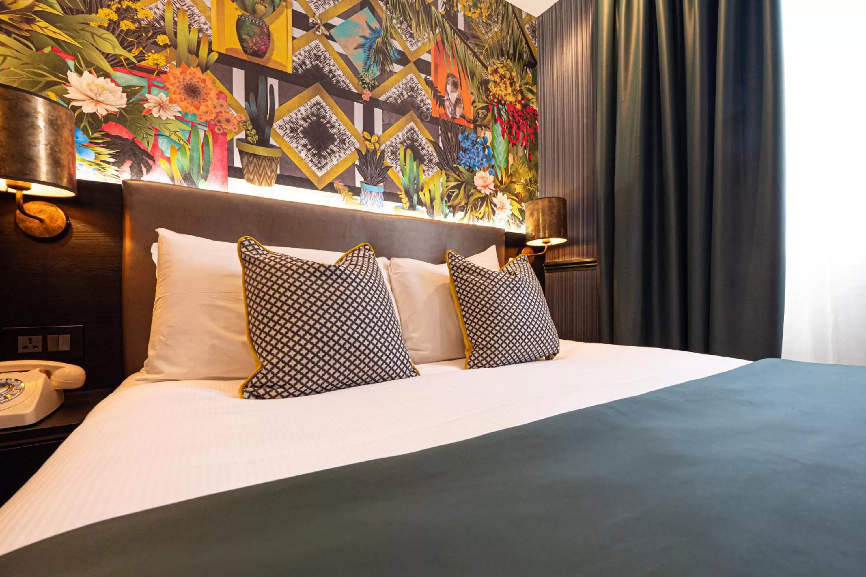 Bed in Hyde Park Green