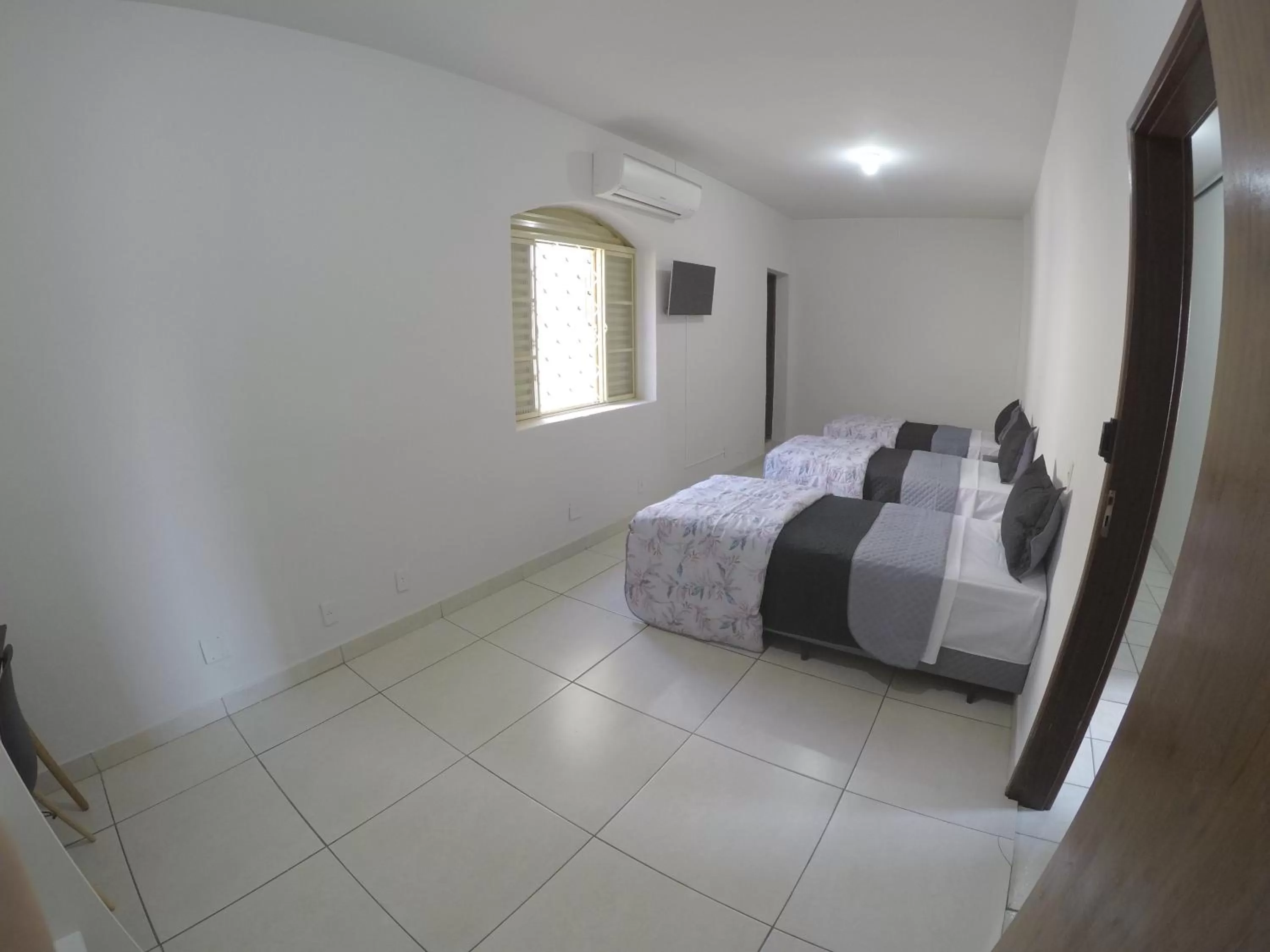 Bedroom, Bed in Quartos Delfim Moreira