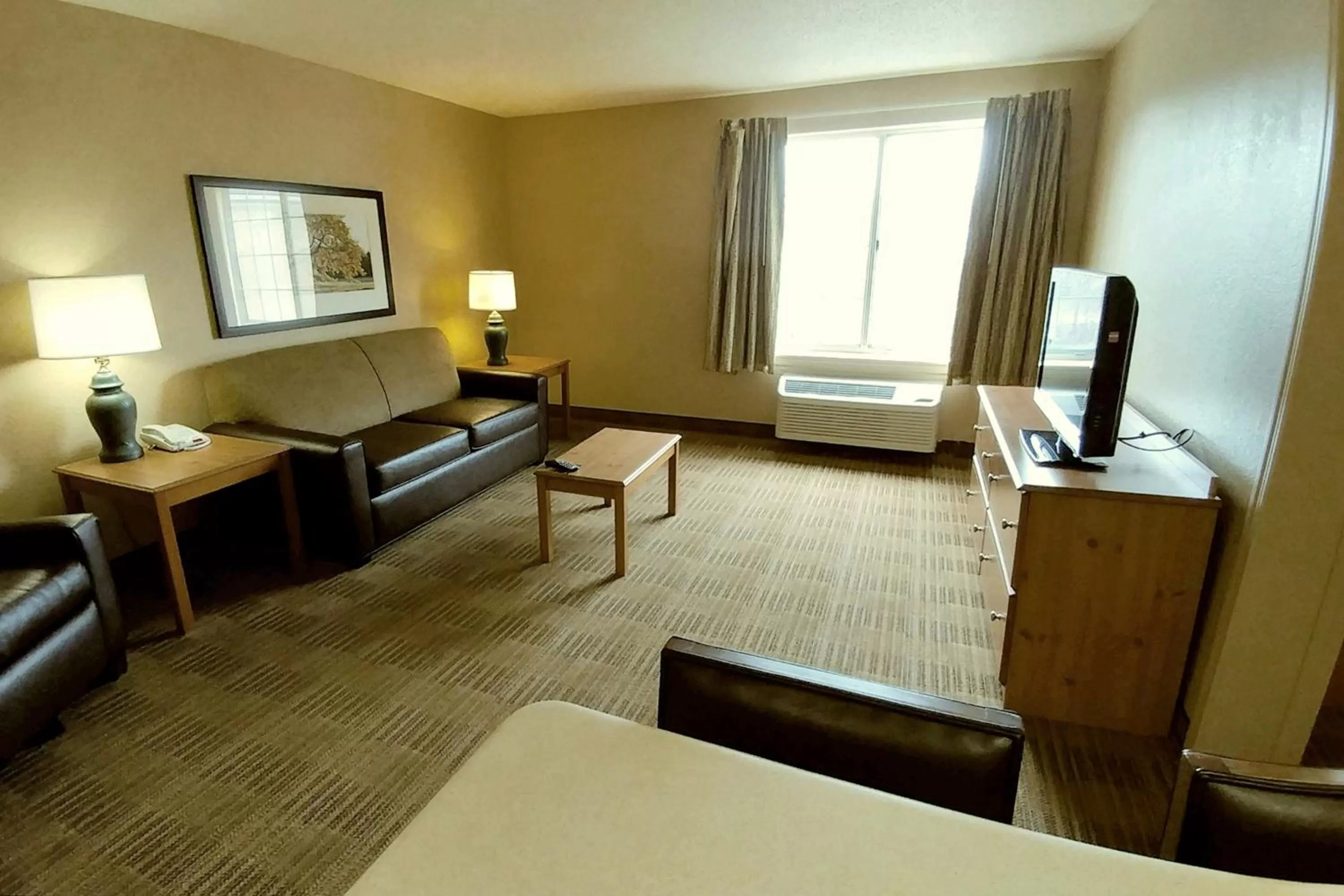 TV and multimedia, Bed in Extended Stay America Suites - North Chesterfield - Arboretum