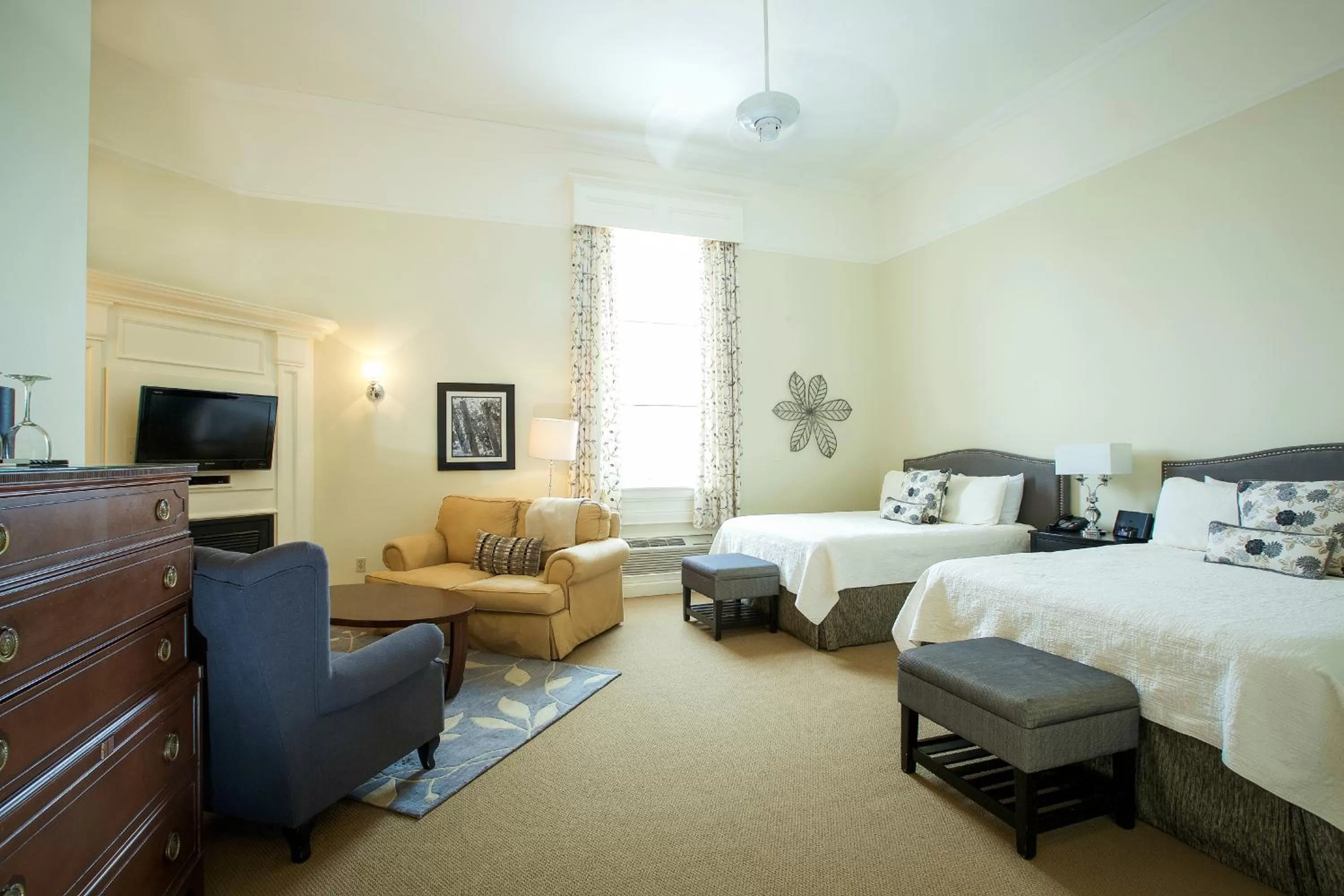 Bed in Inn On The Twenty