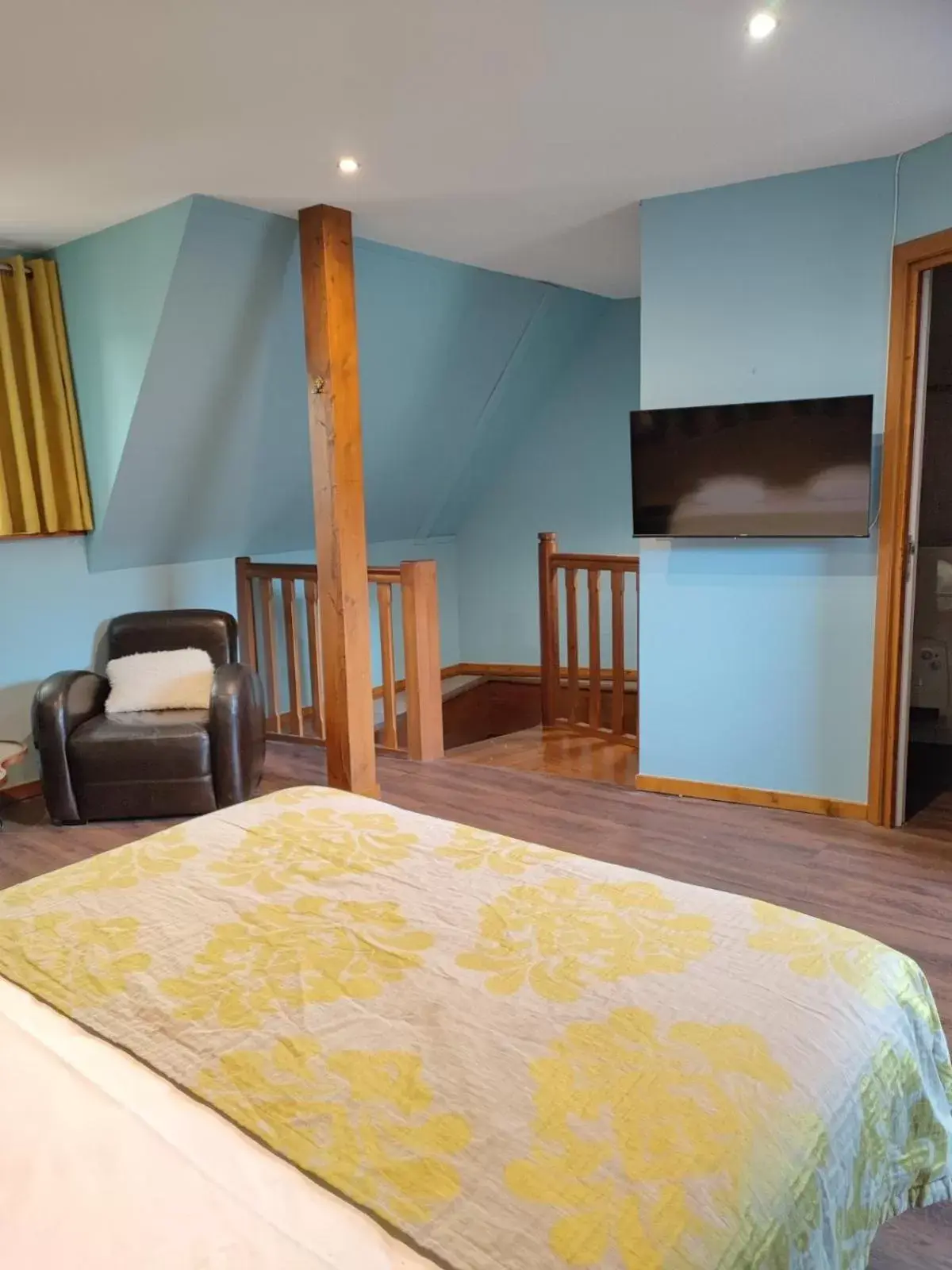 Duplex Suite in Hôtel Au Lion Duplex Suite in Hôtel Au Lion