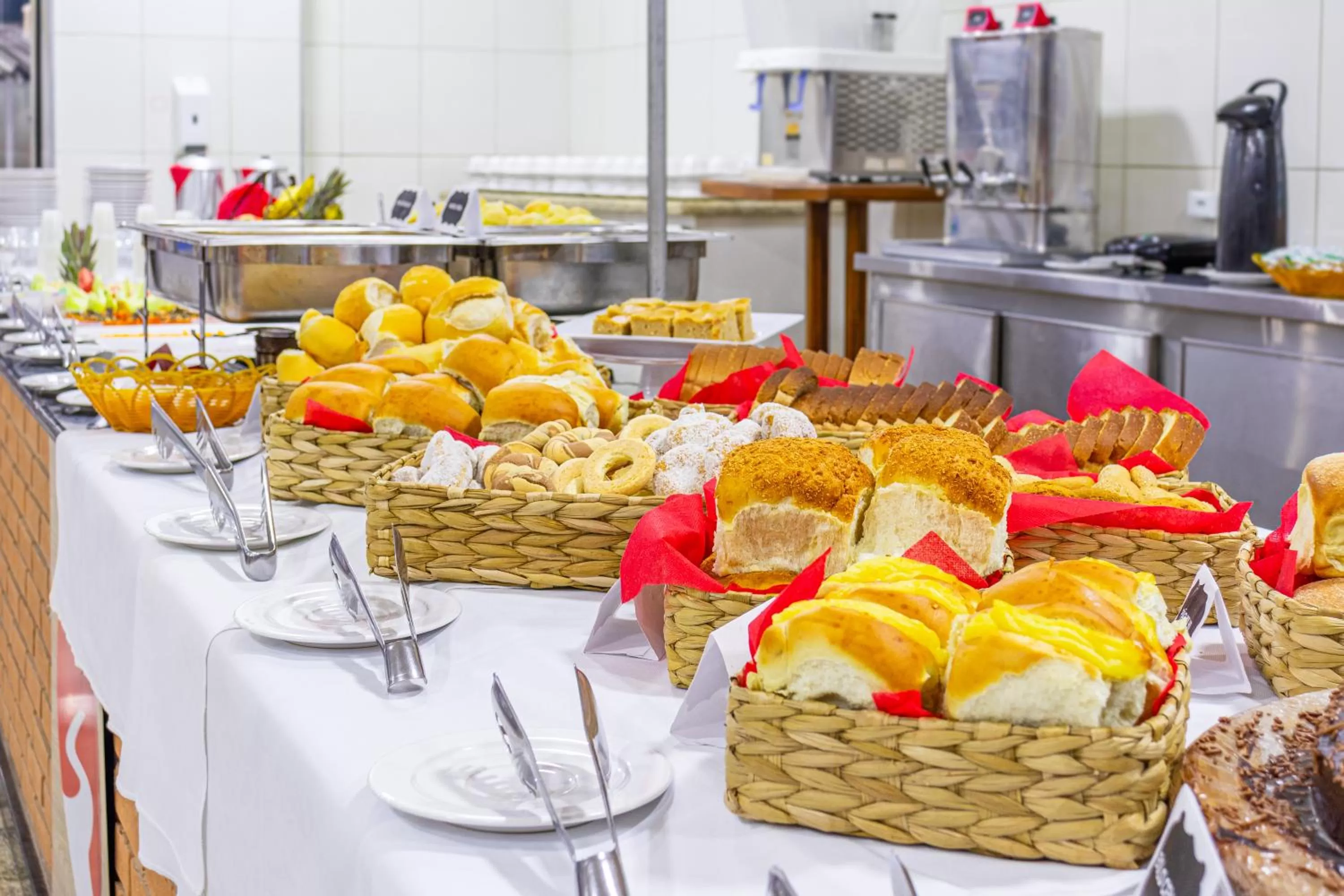 Buffet breakfast in Hotel Caminho do Rosário