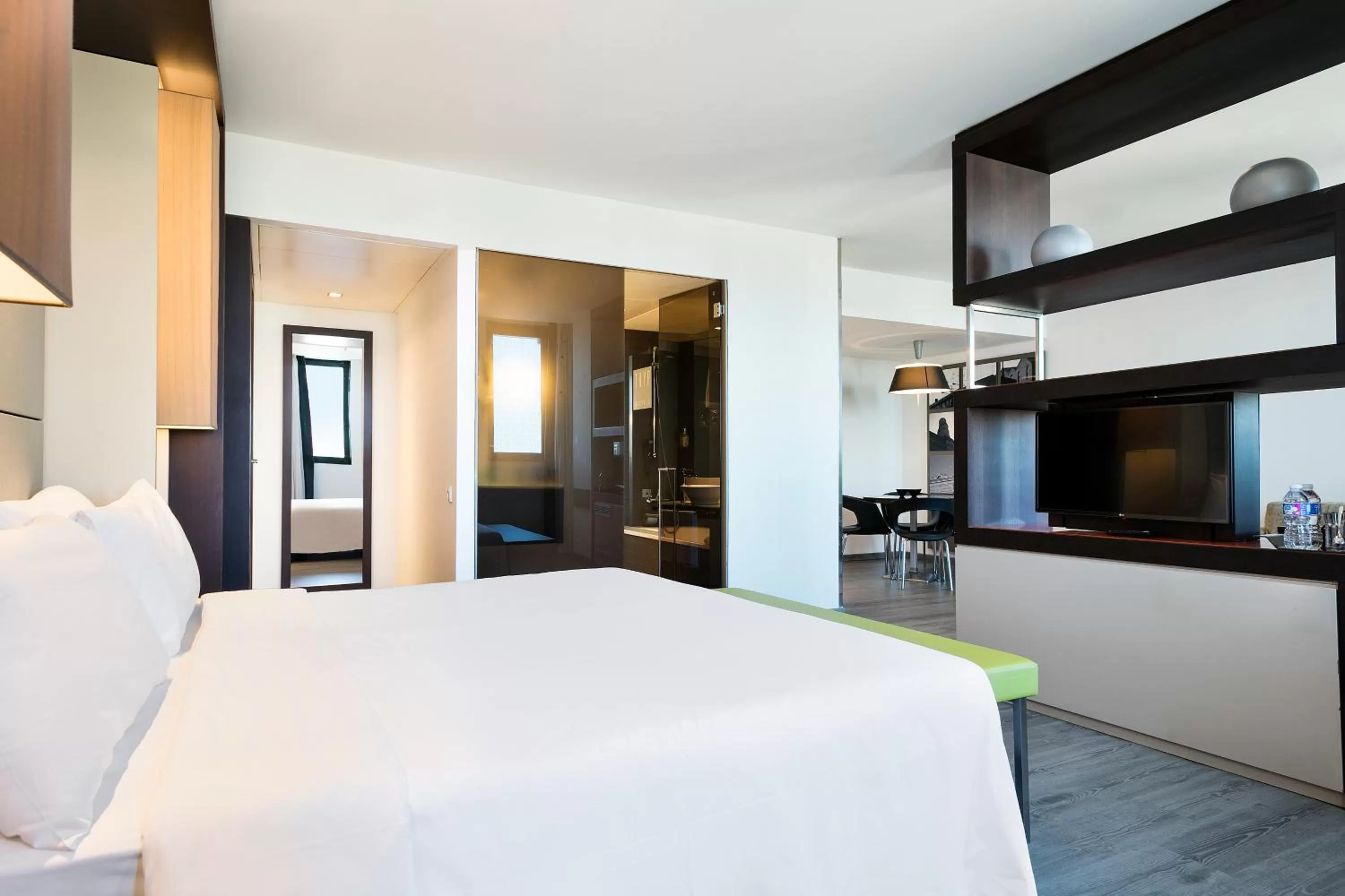 Photo of the whole room, Bed in Hotel Barcelona Condal Mar Affiliated by Meliá