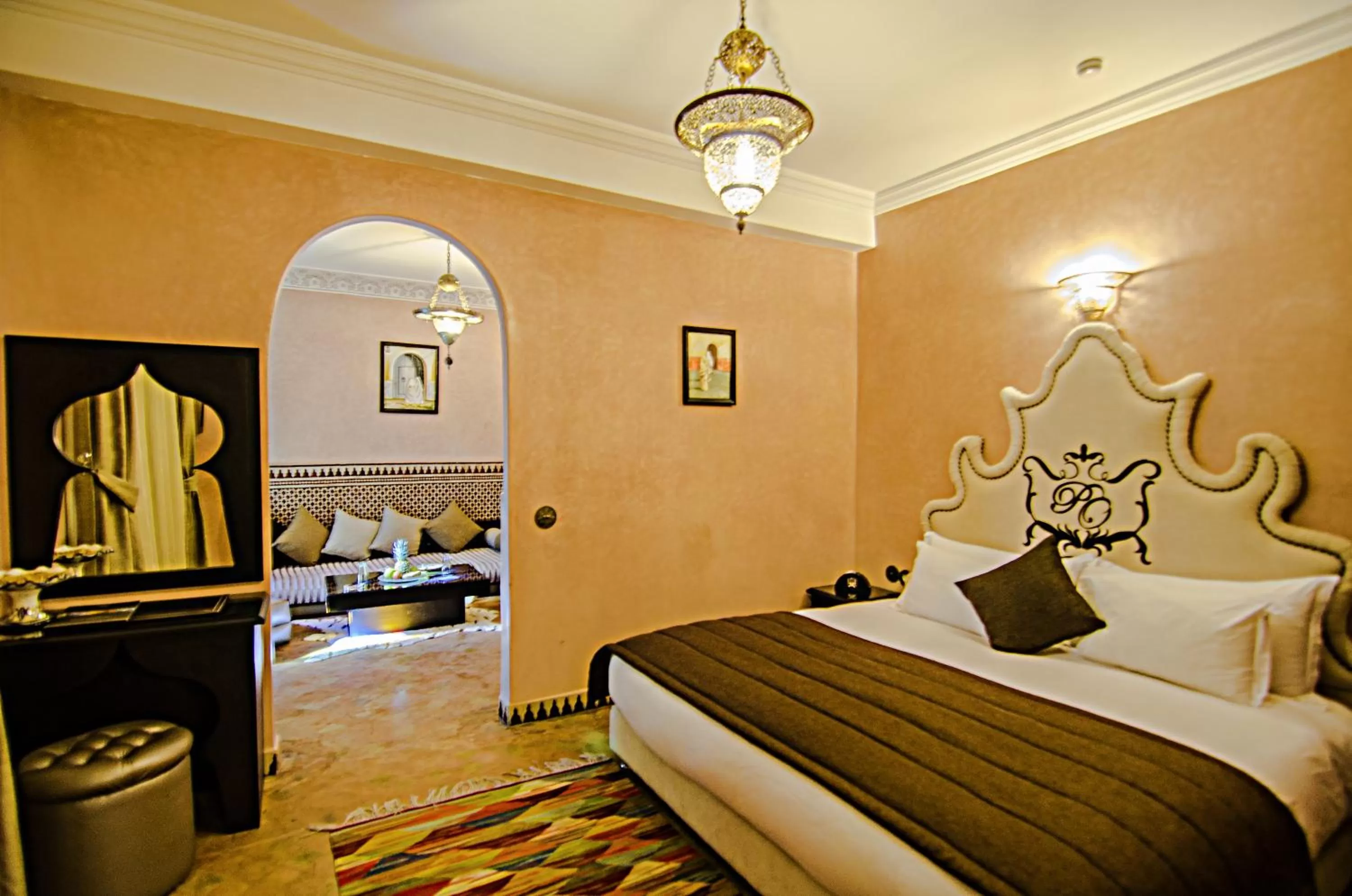 Bed in Palais Ommeyad Suites & Spa