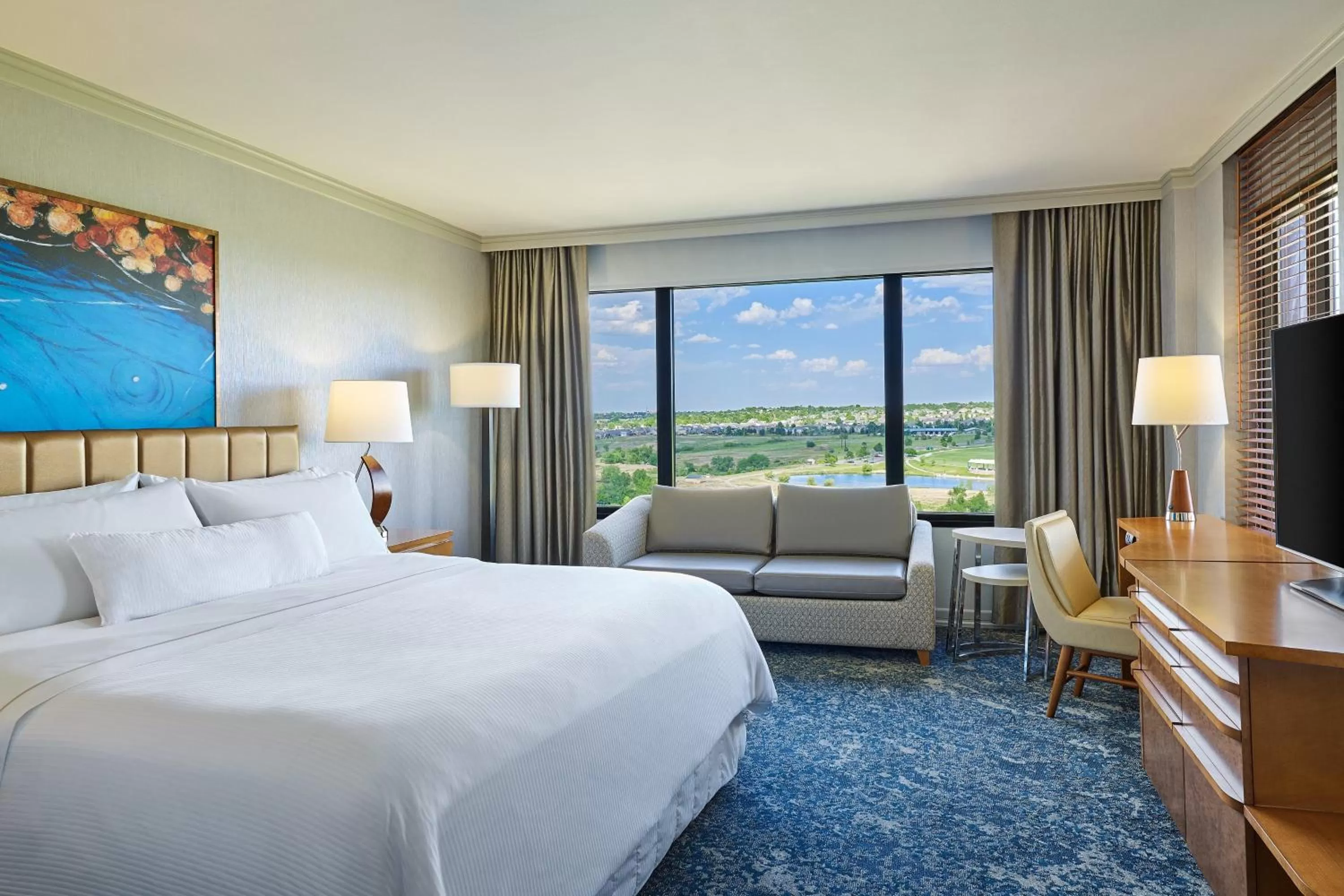 Photo of the whole room, Bed in The Westin Westminster