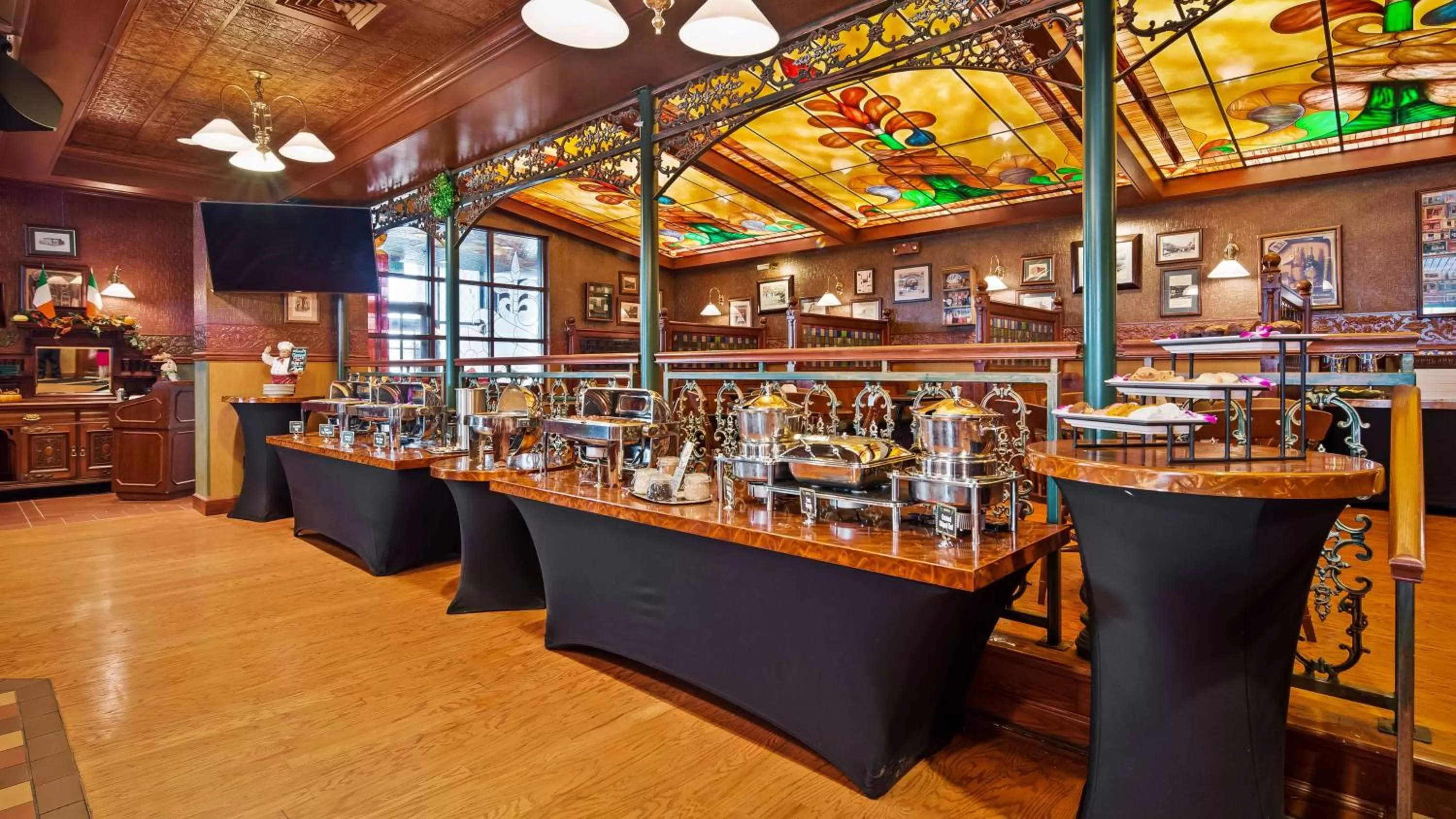 Restaurant/places to eat in Best Western Premier the Central Hotel & Conference Center