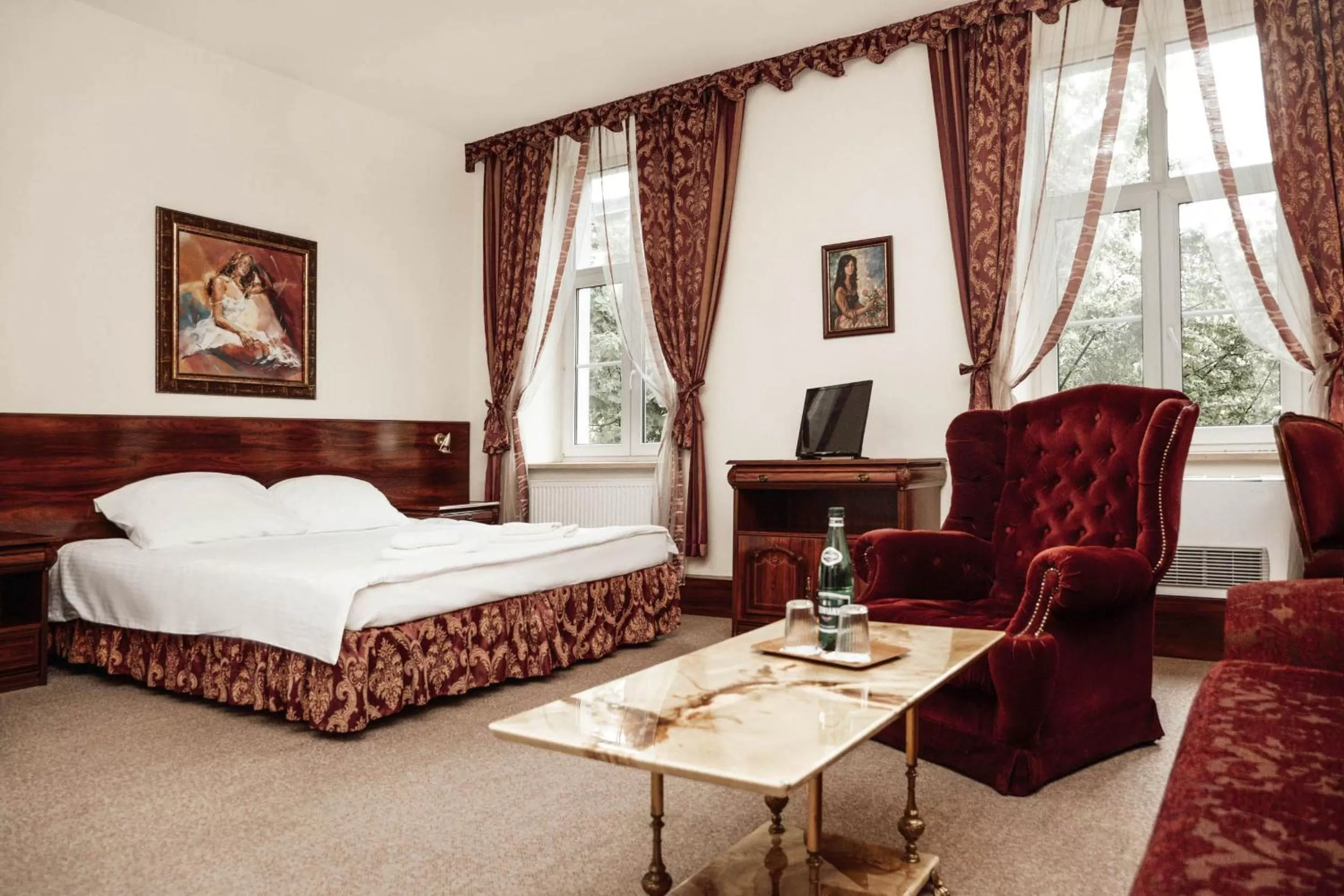 Living room in Old Time Hotel