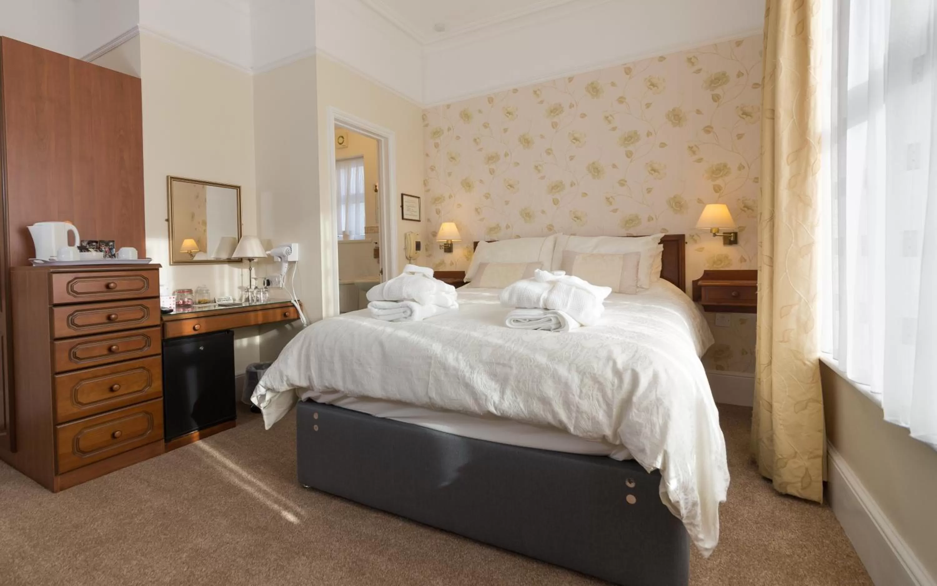 Bedroom, Bed in Grange Bank House