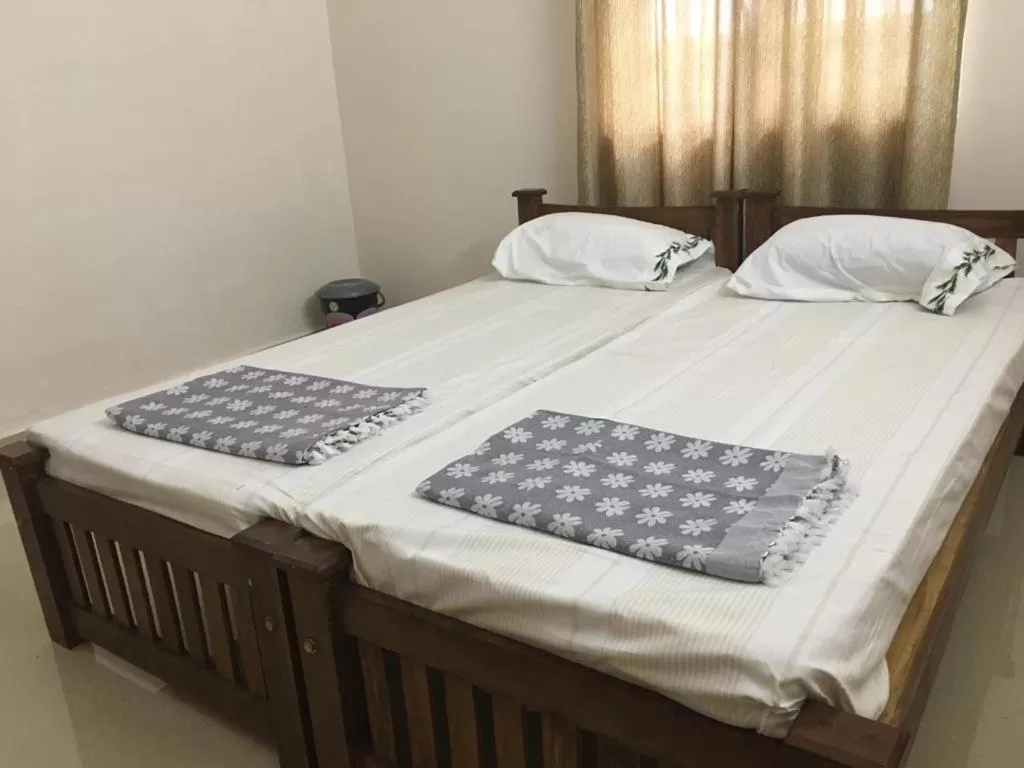 Bedroom, Bed in Shantham Service Apartments, Kinathukadavu, Coimbatore
