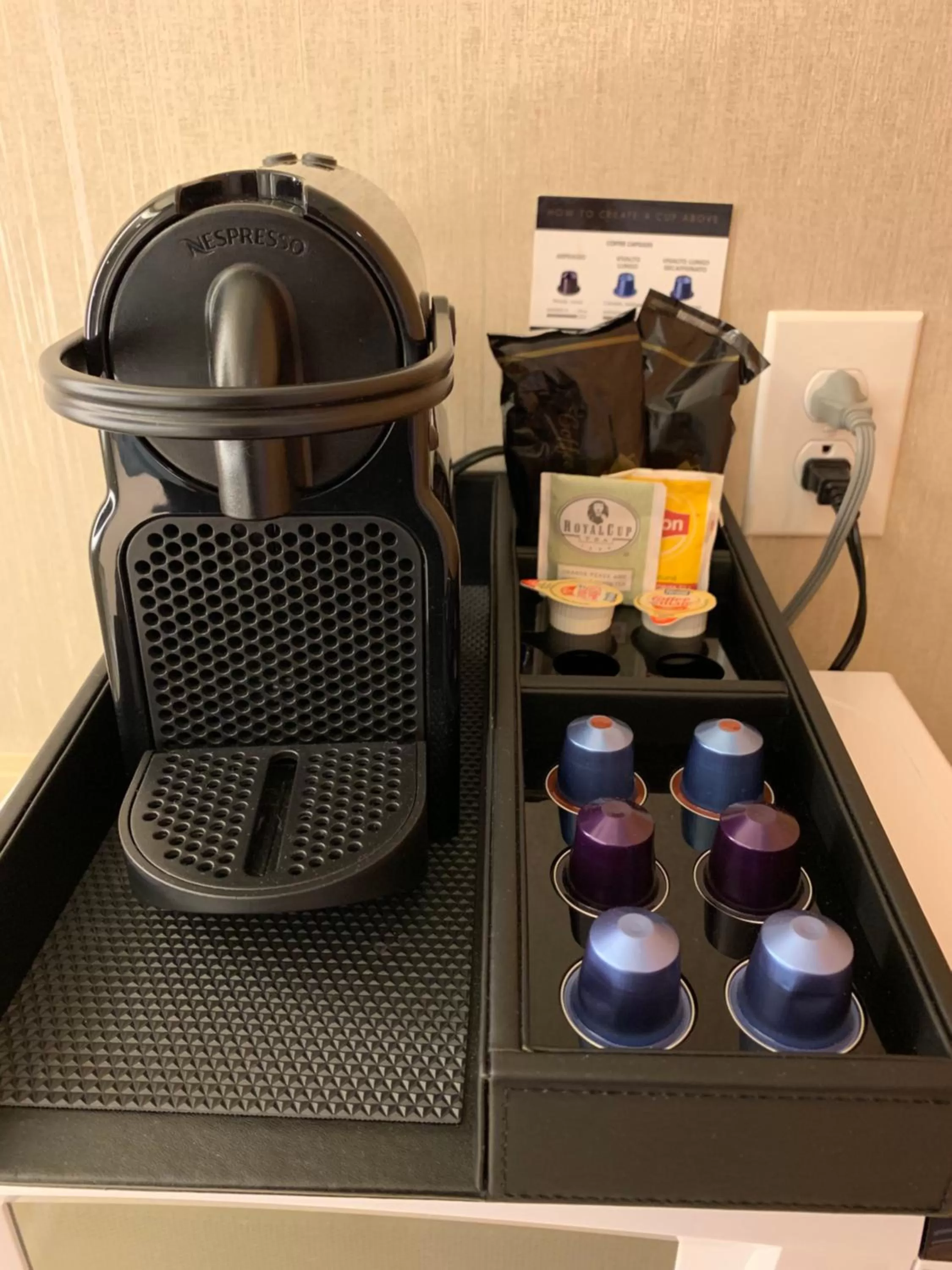Coffee/tea facilities in Hotel Strata