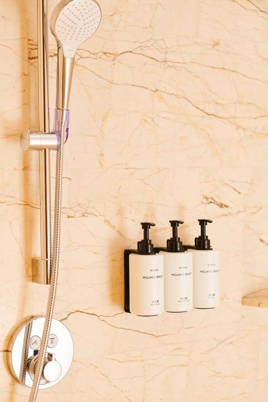 Bathroom in Conrad Tianjin