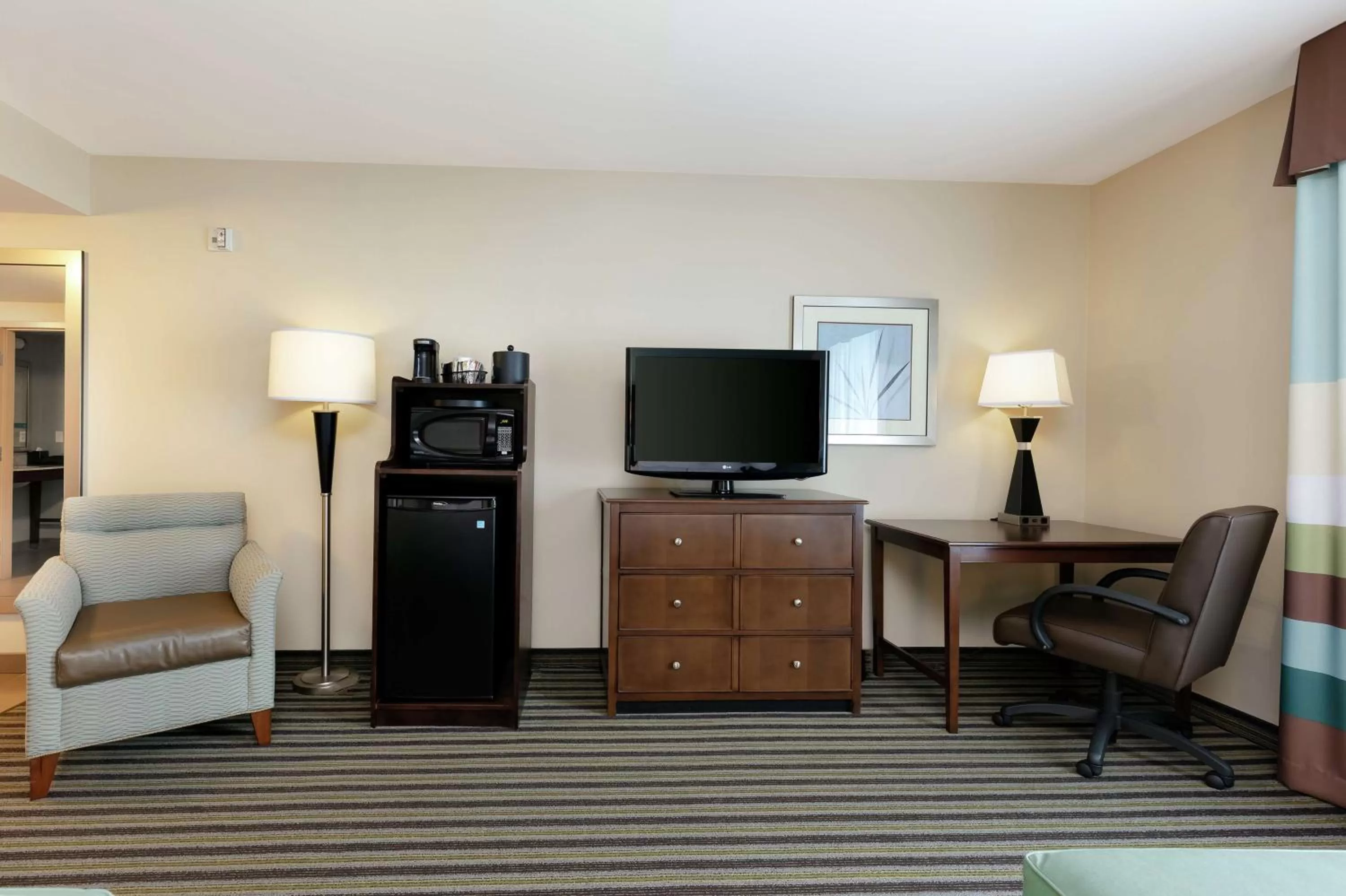 Bedroom in Hampton Inn and Suites Adairsville/Calhoun Area