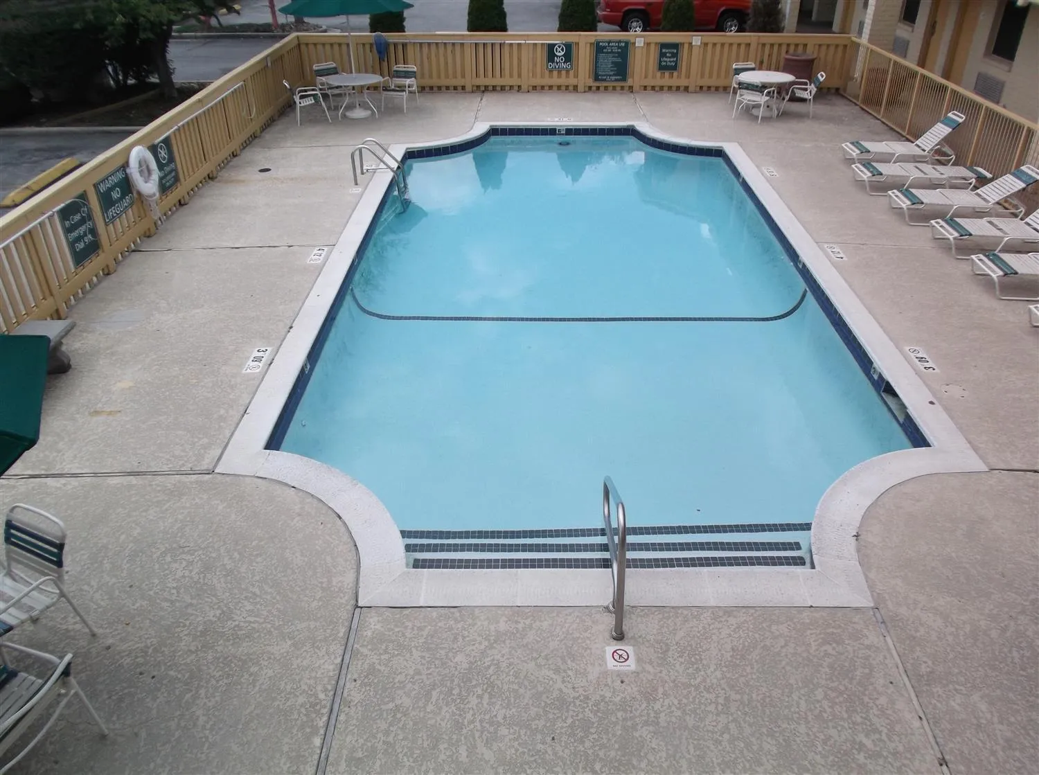 Swimming pool in Motel 6-Knoxville, TN