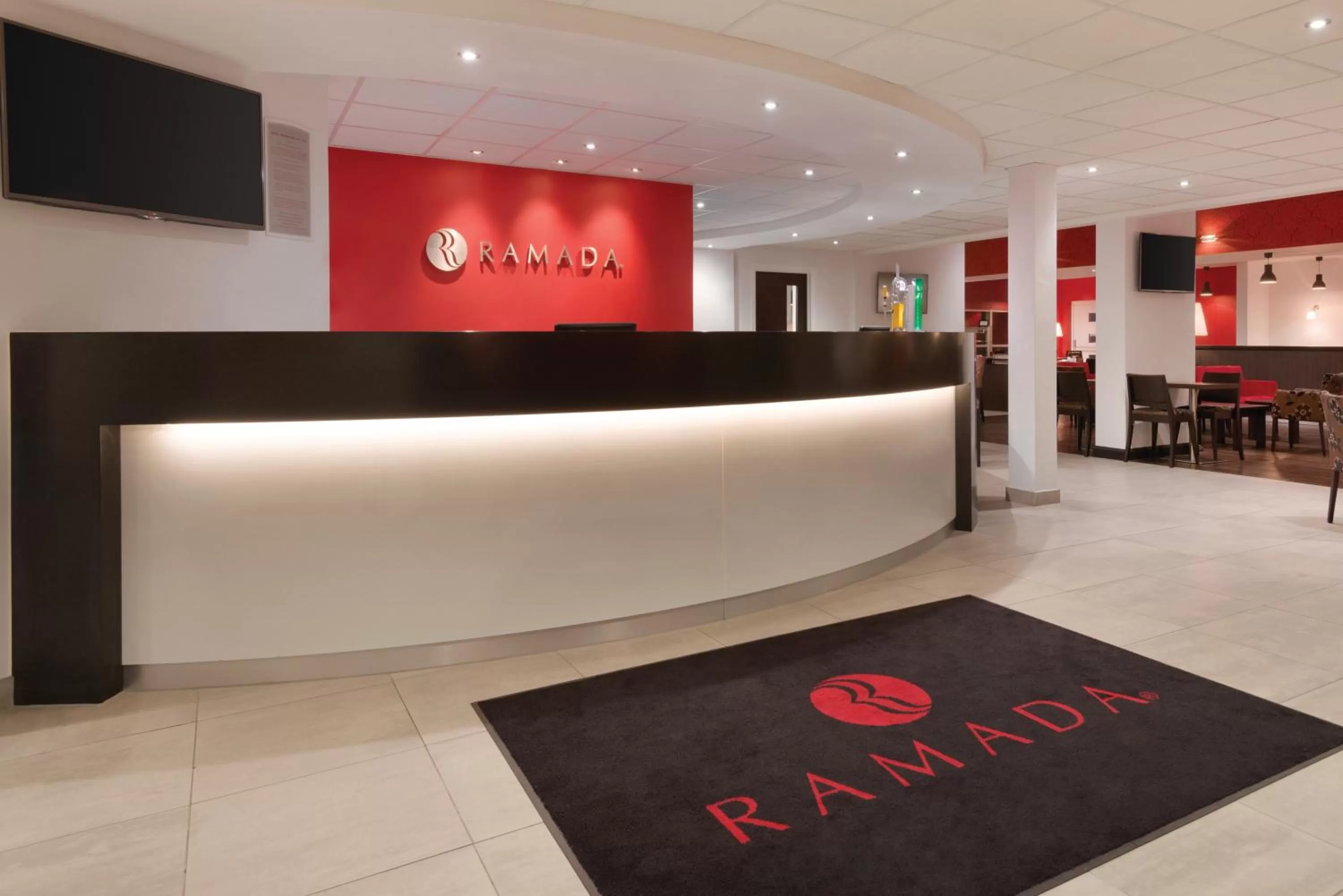 Lobby or reception in Ramada Wakefield
