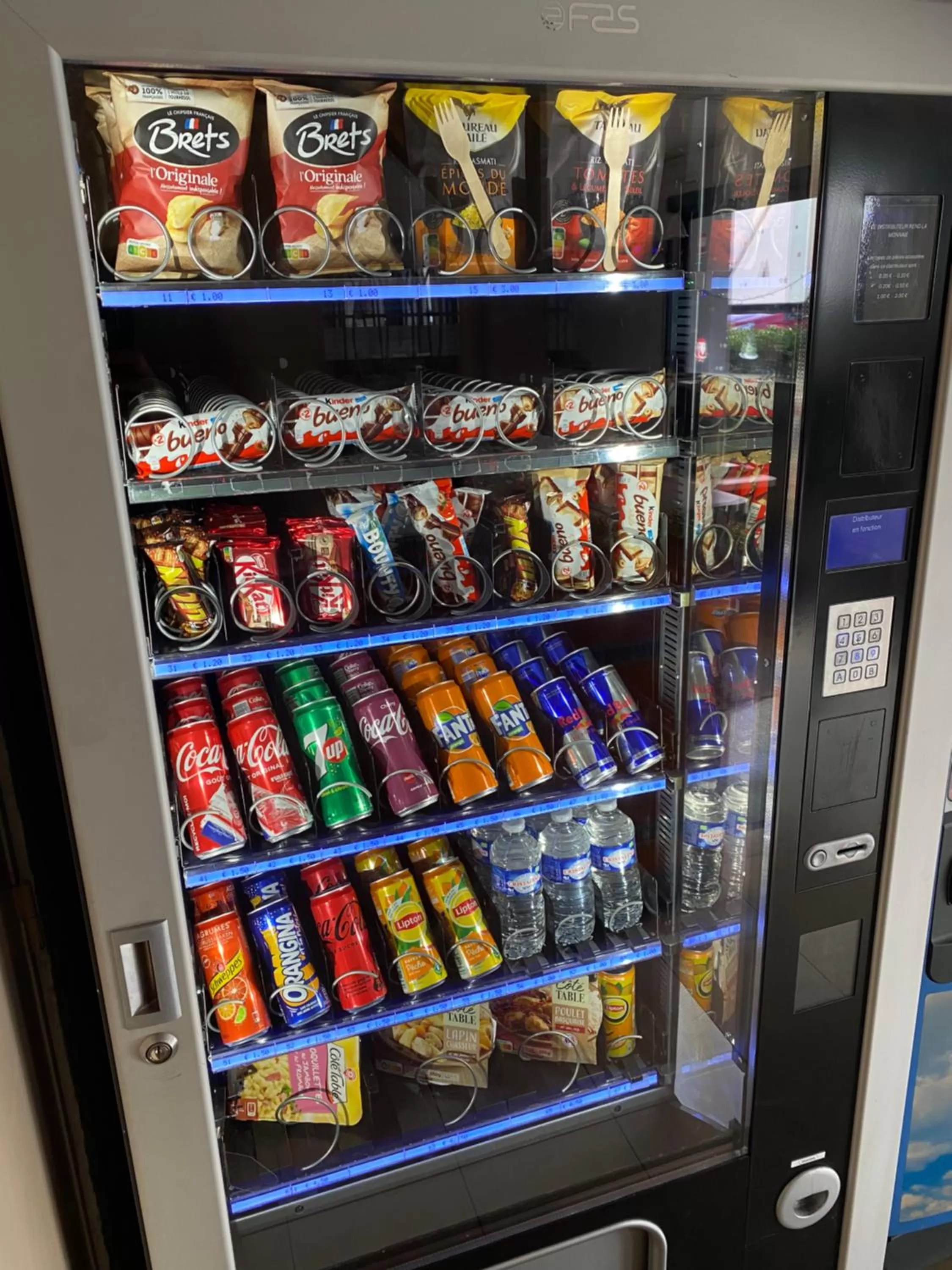 vending machine in Hotel Class'Eco Carcassonne