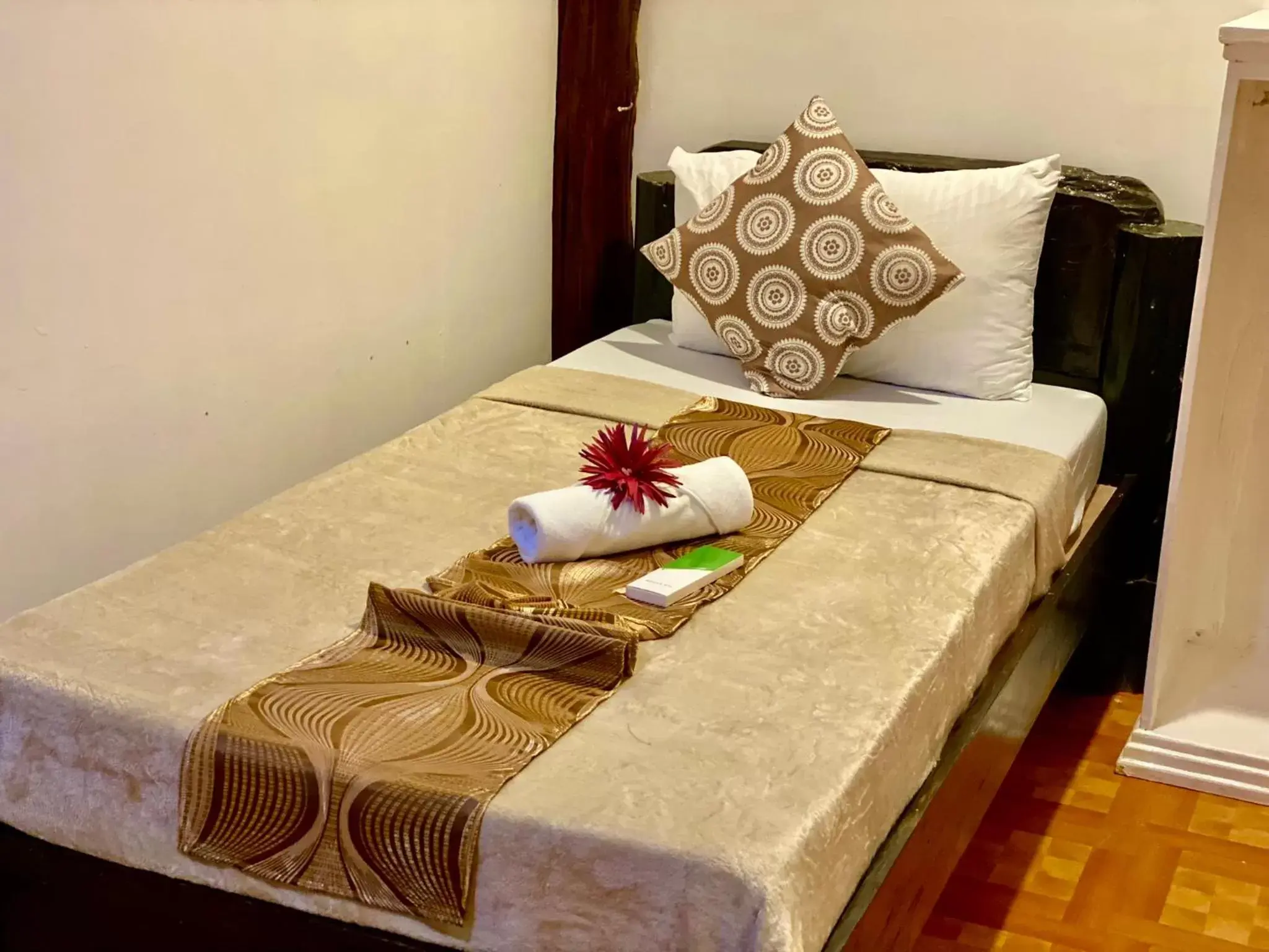 Standard Triple Room in Sophias Beach Guest House Standard Triple Room in Sophias Beach Guest House