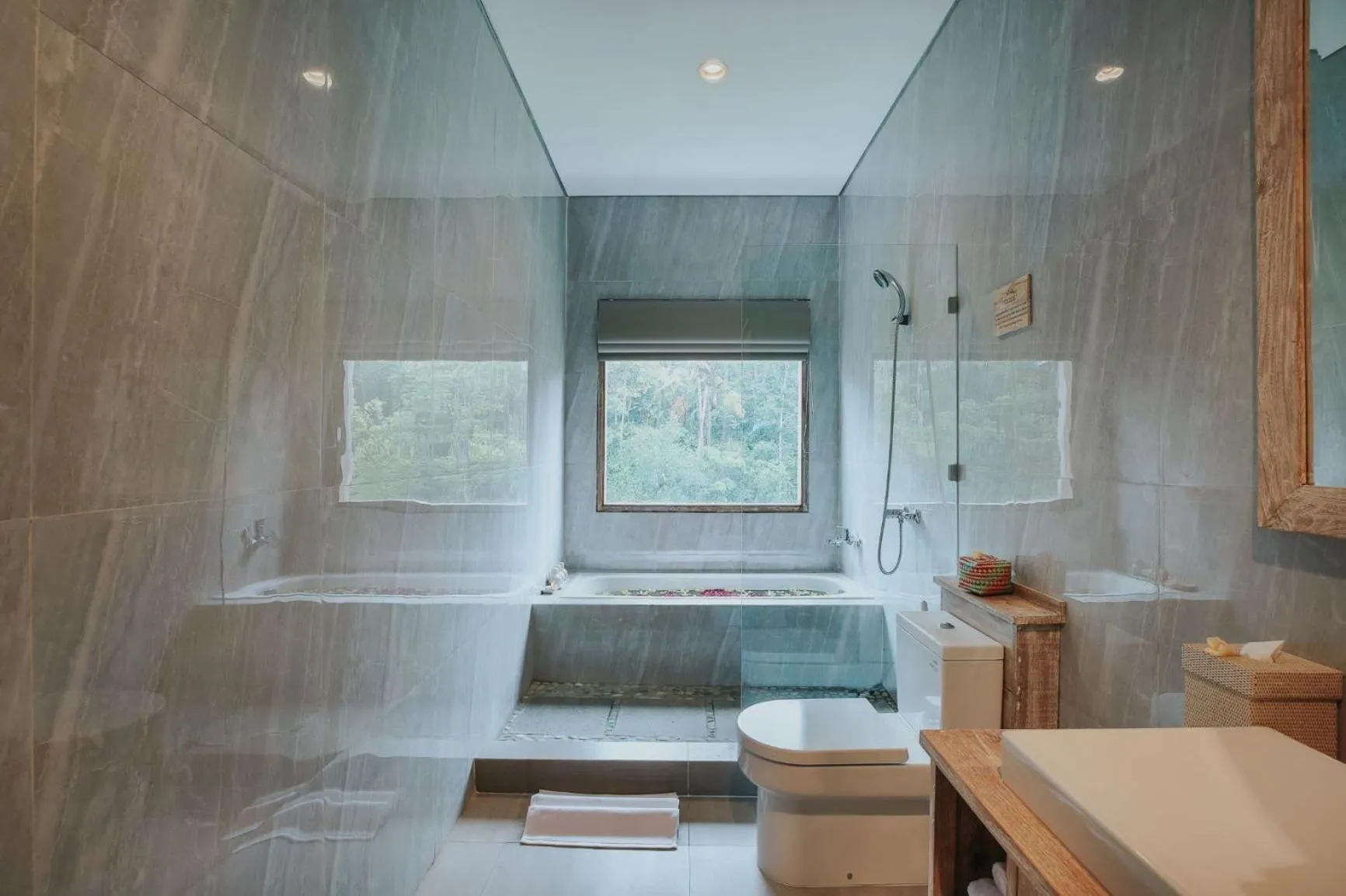 Hot Tub in Kawi Resort